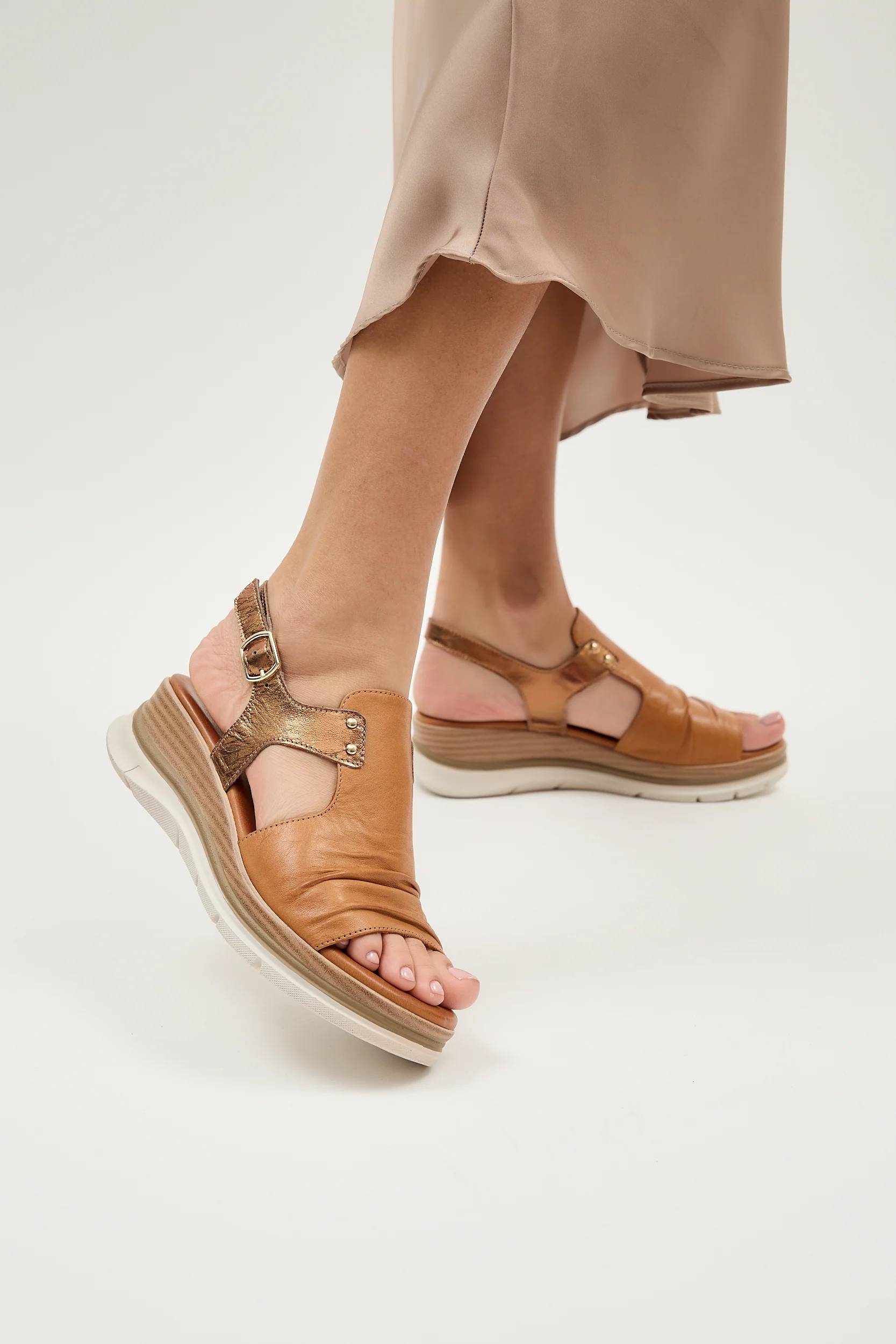 Ines Tan - Image 5