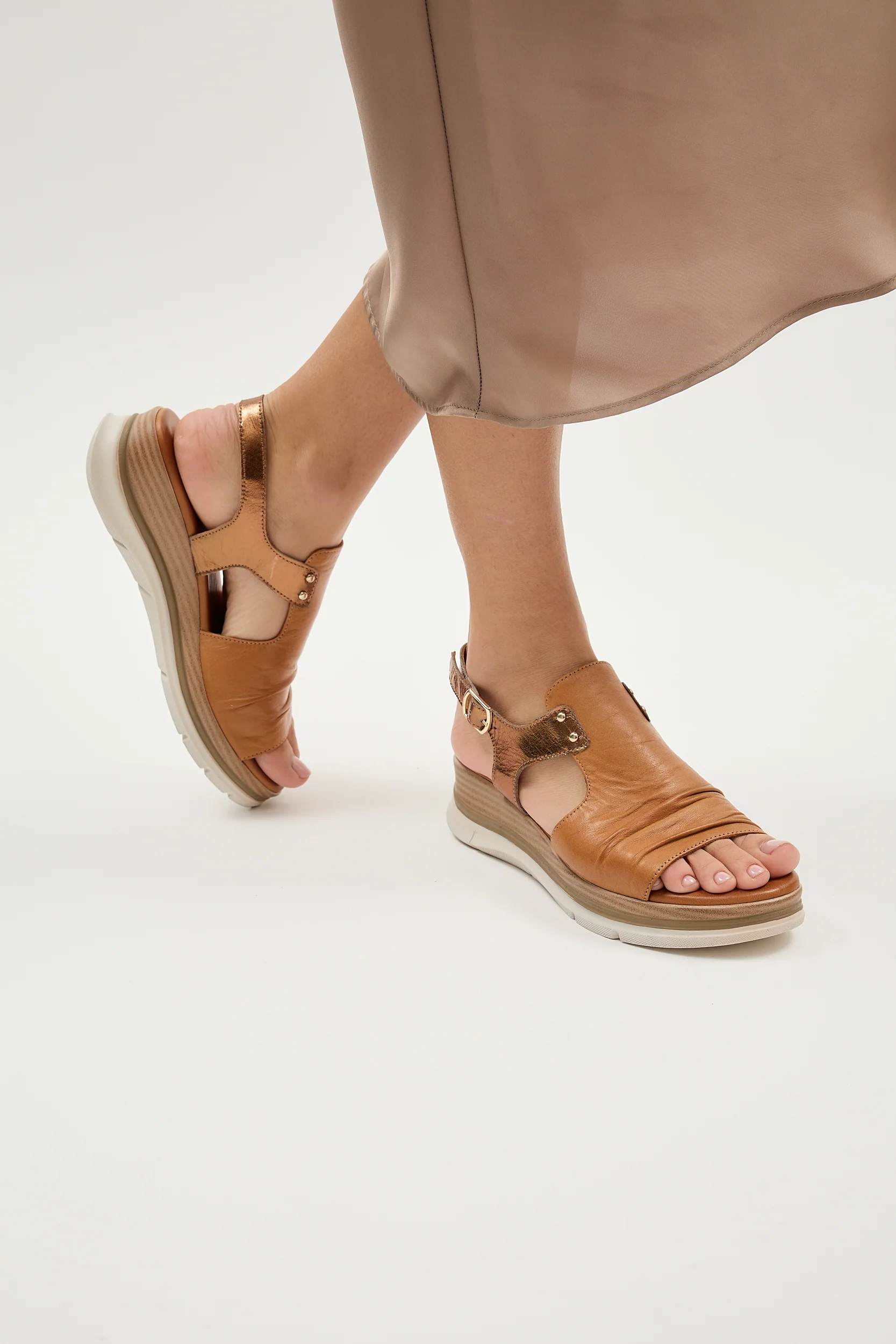 Ines Tan - Image 7