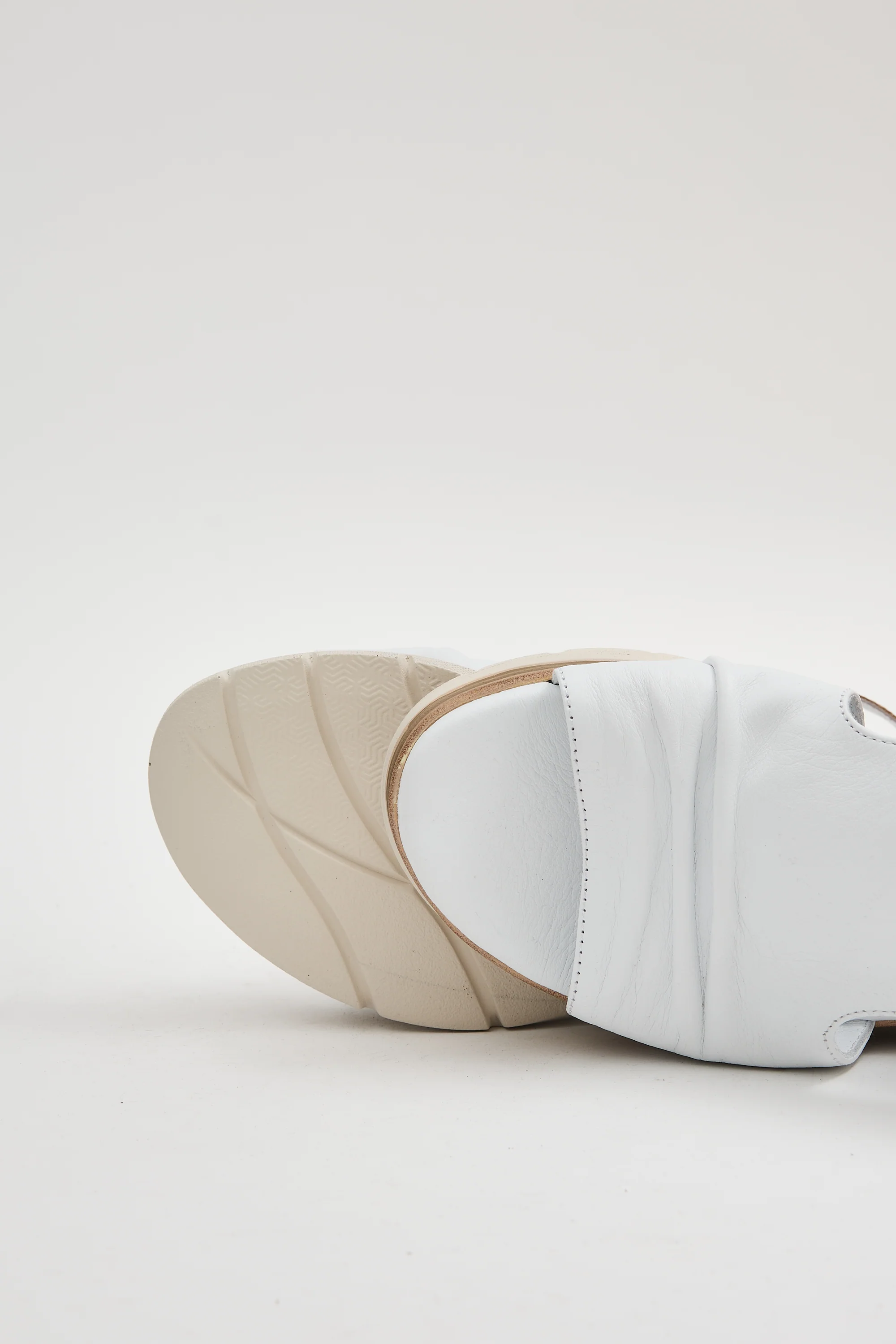 Ines White - Image 4