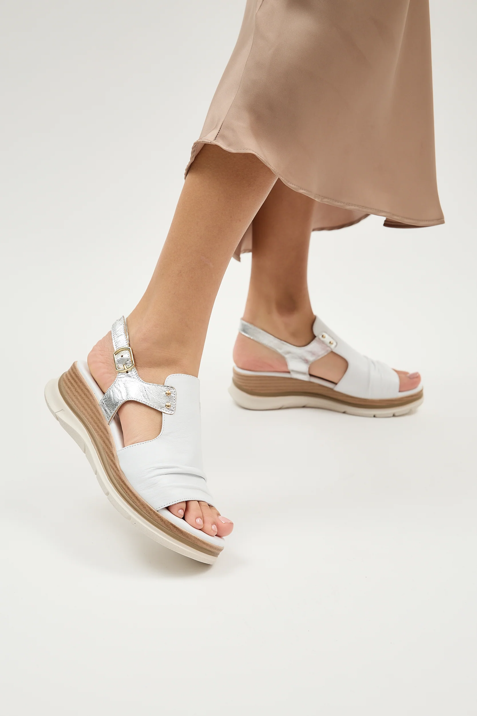 Ines White - Image 6