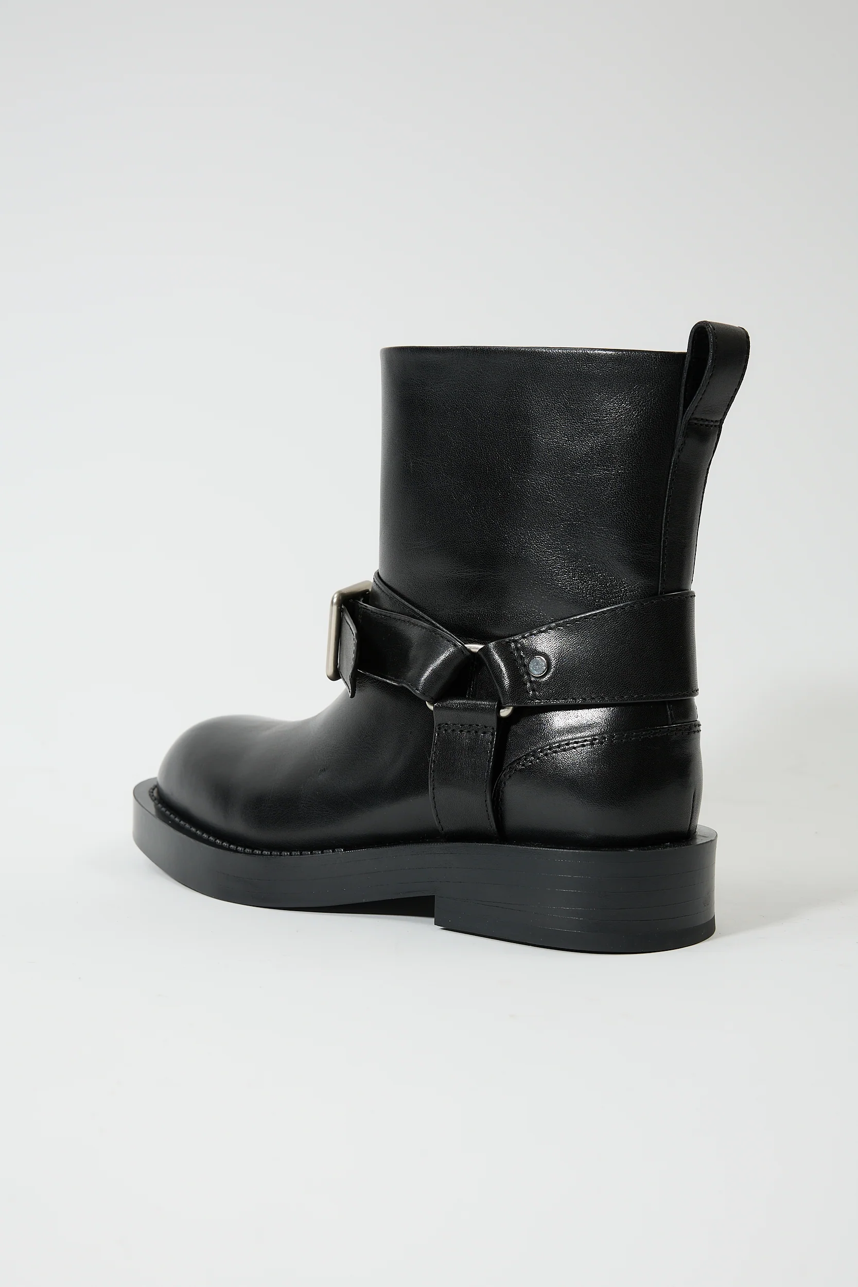 Iris Black - Image 3