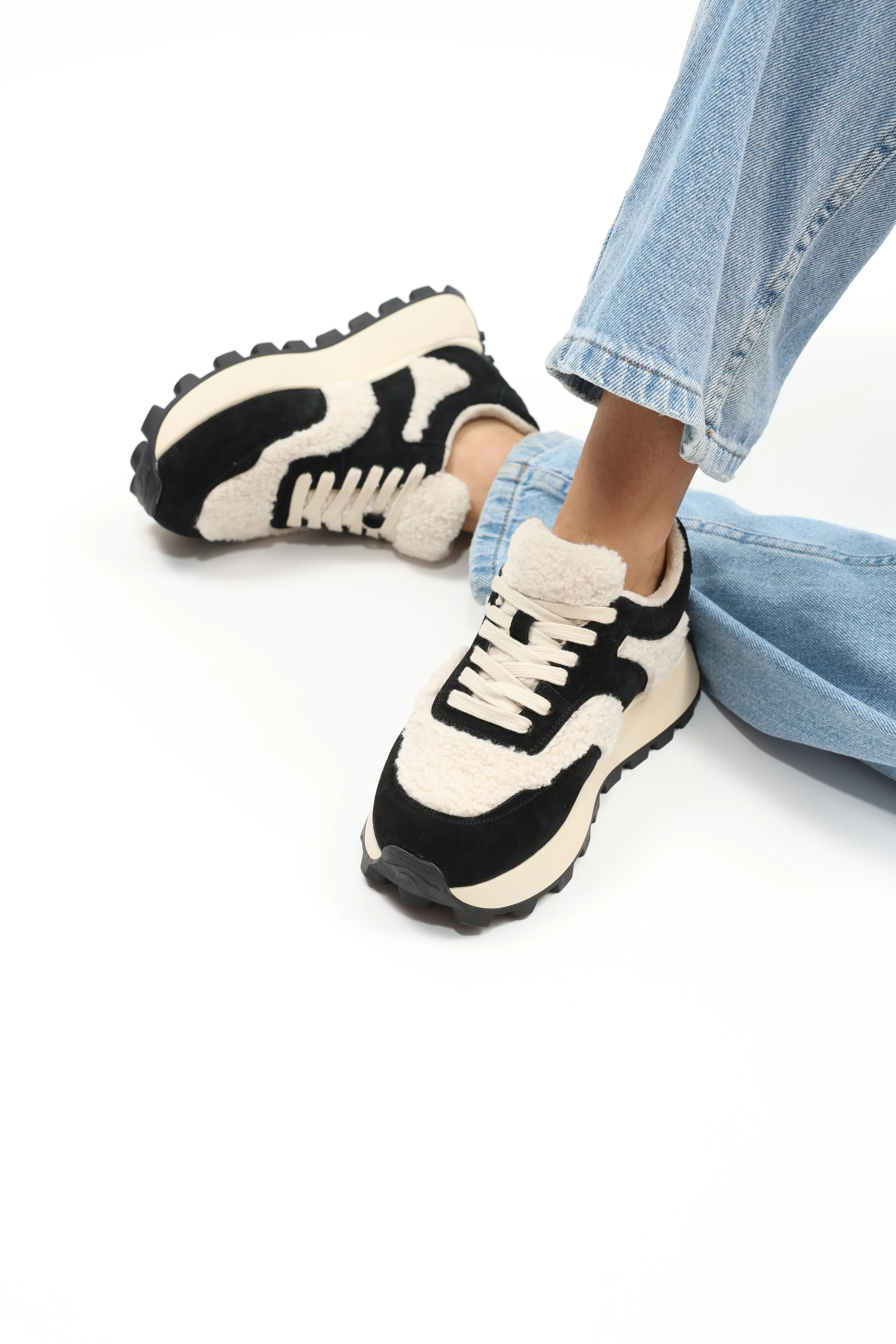 Ismini Black - Image 10