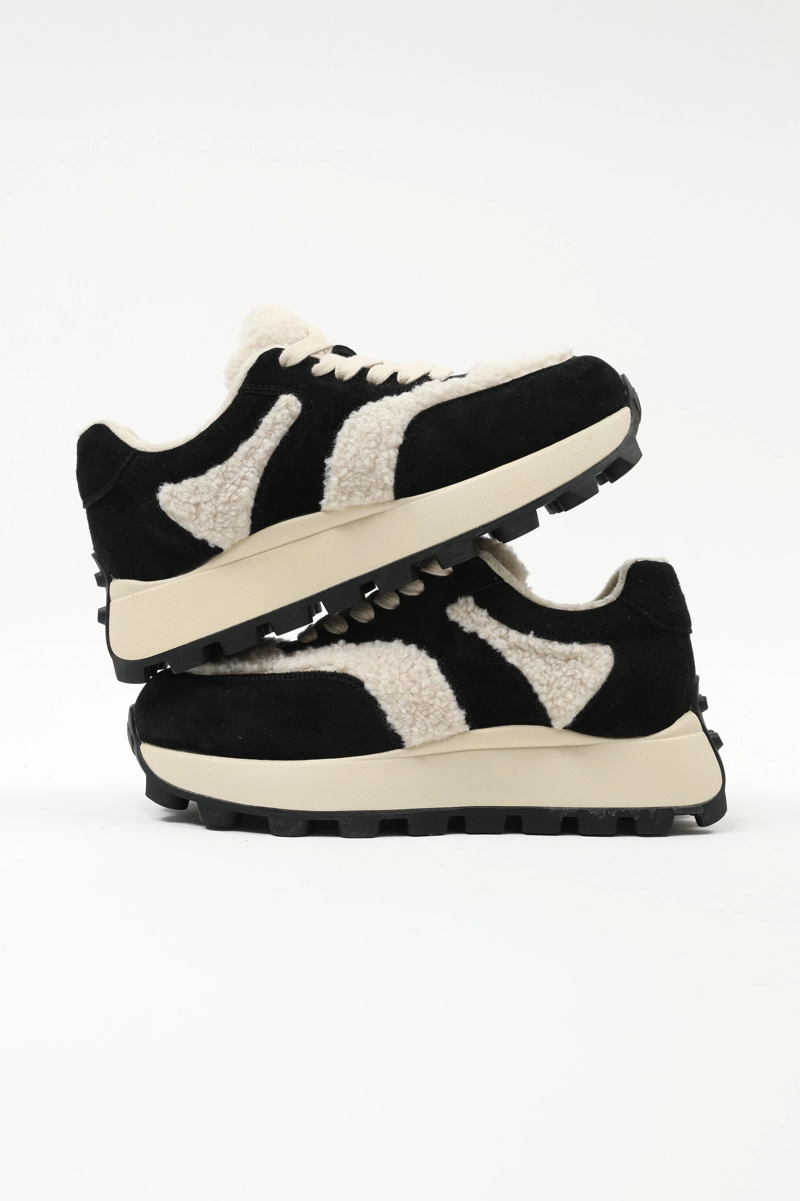 Ismini Black - Image 3