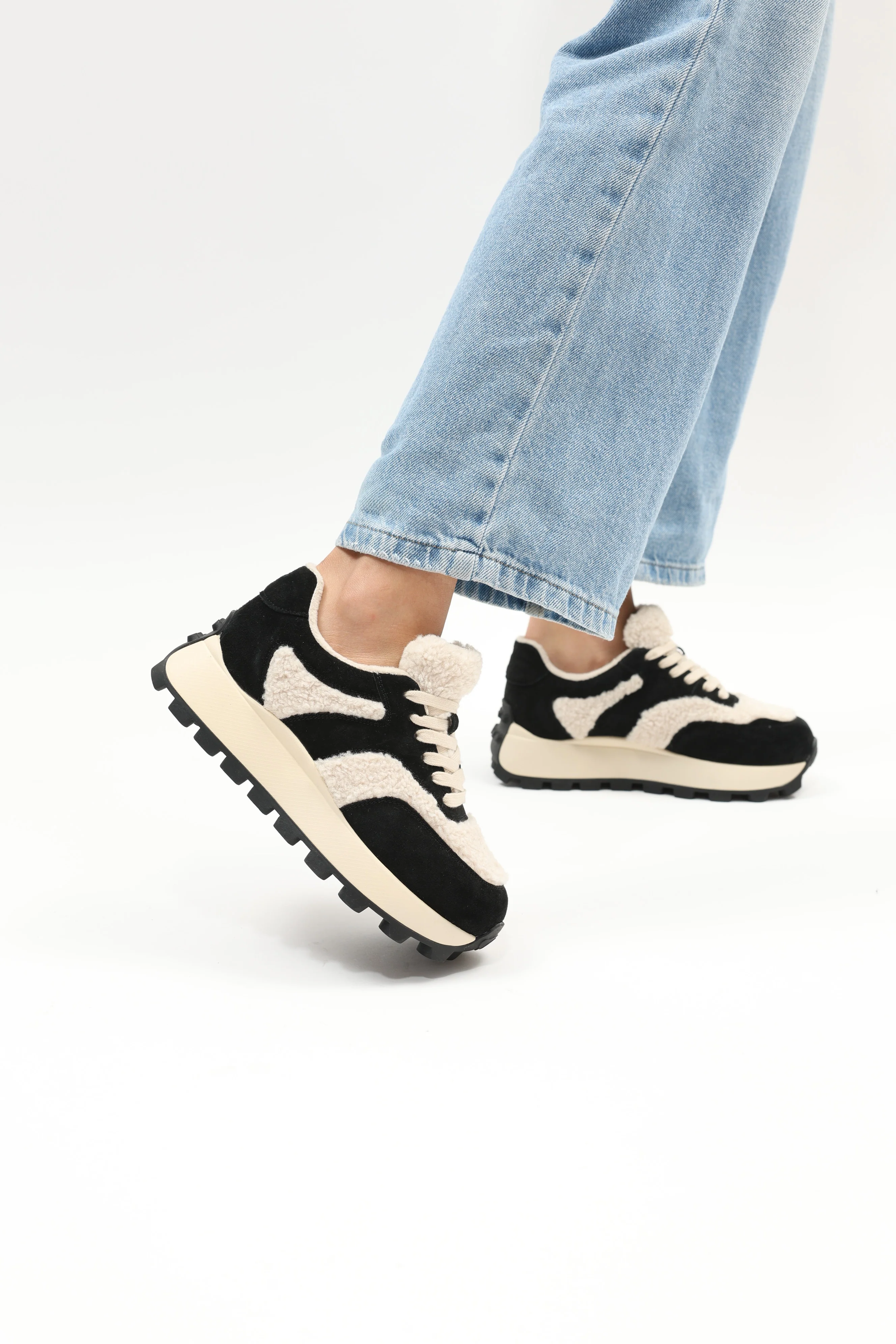 Ismini Black - Image 8
