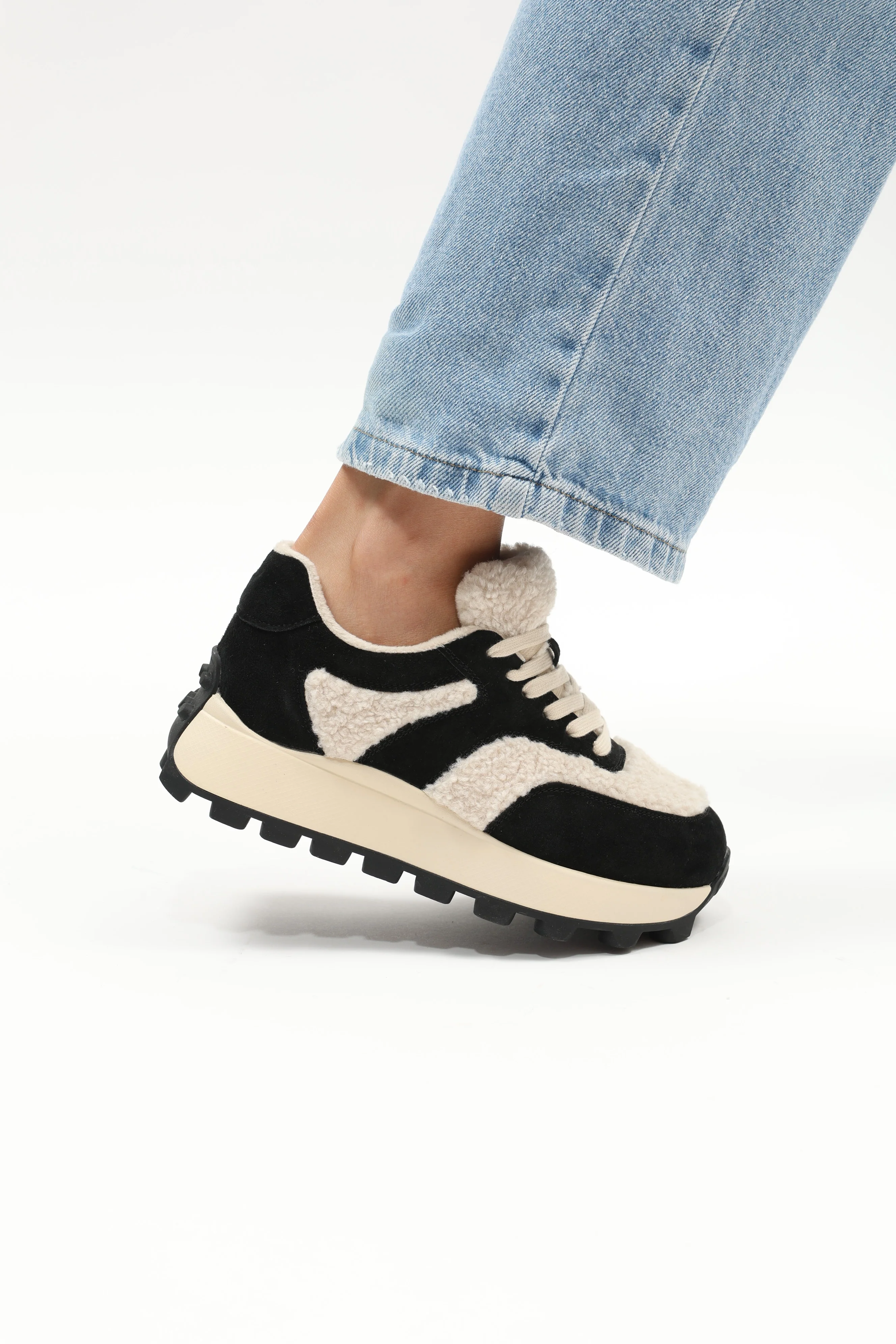 Ismini Black - Image 9