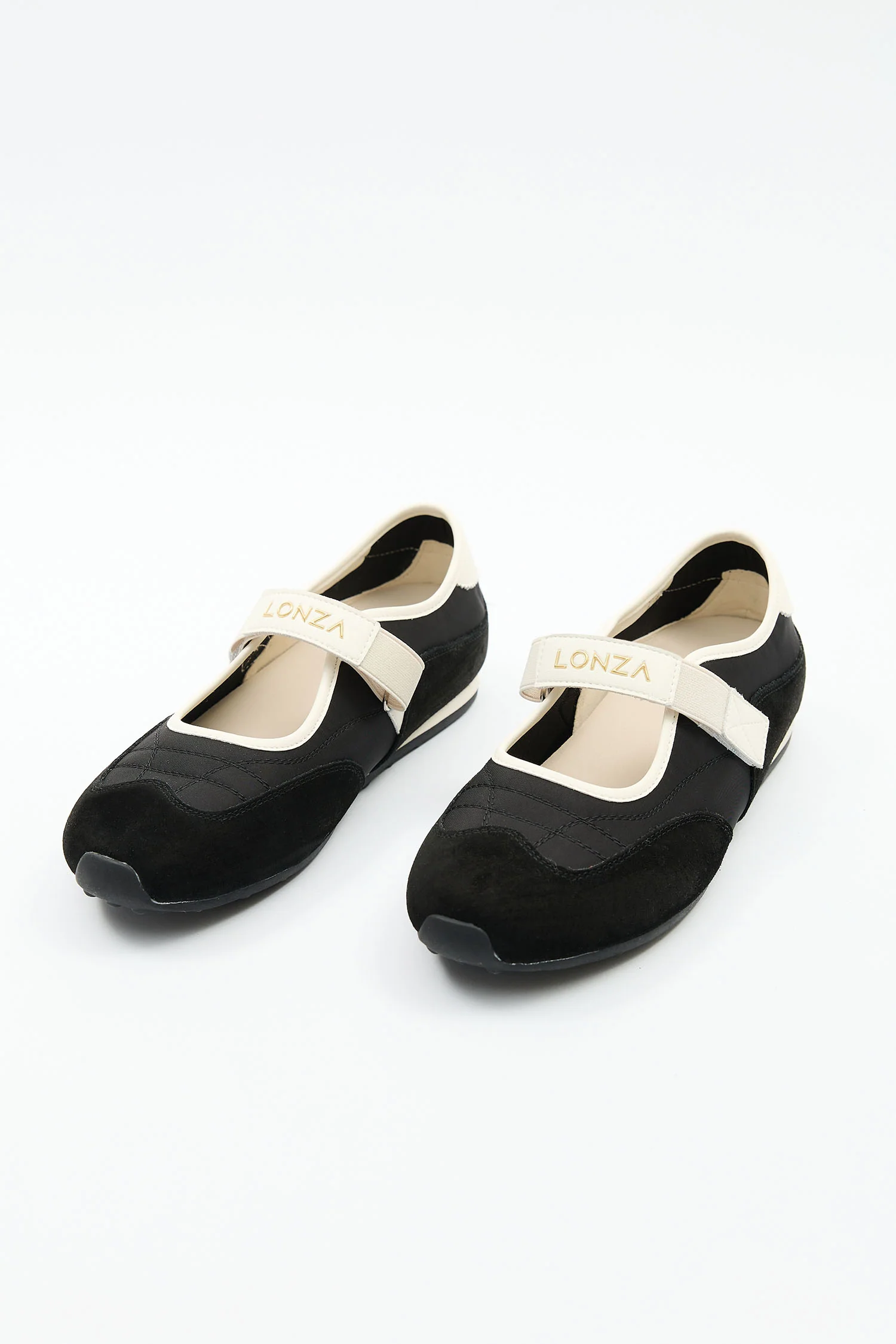 Janet Black - Image 3