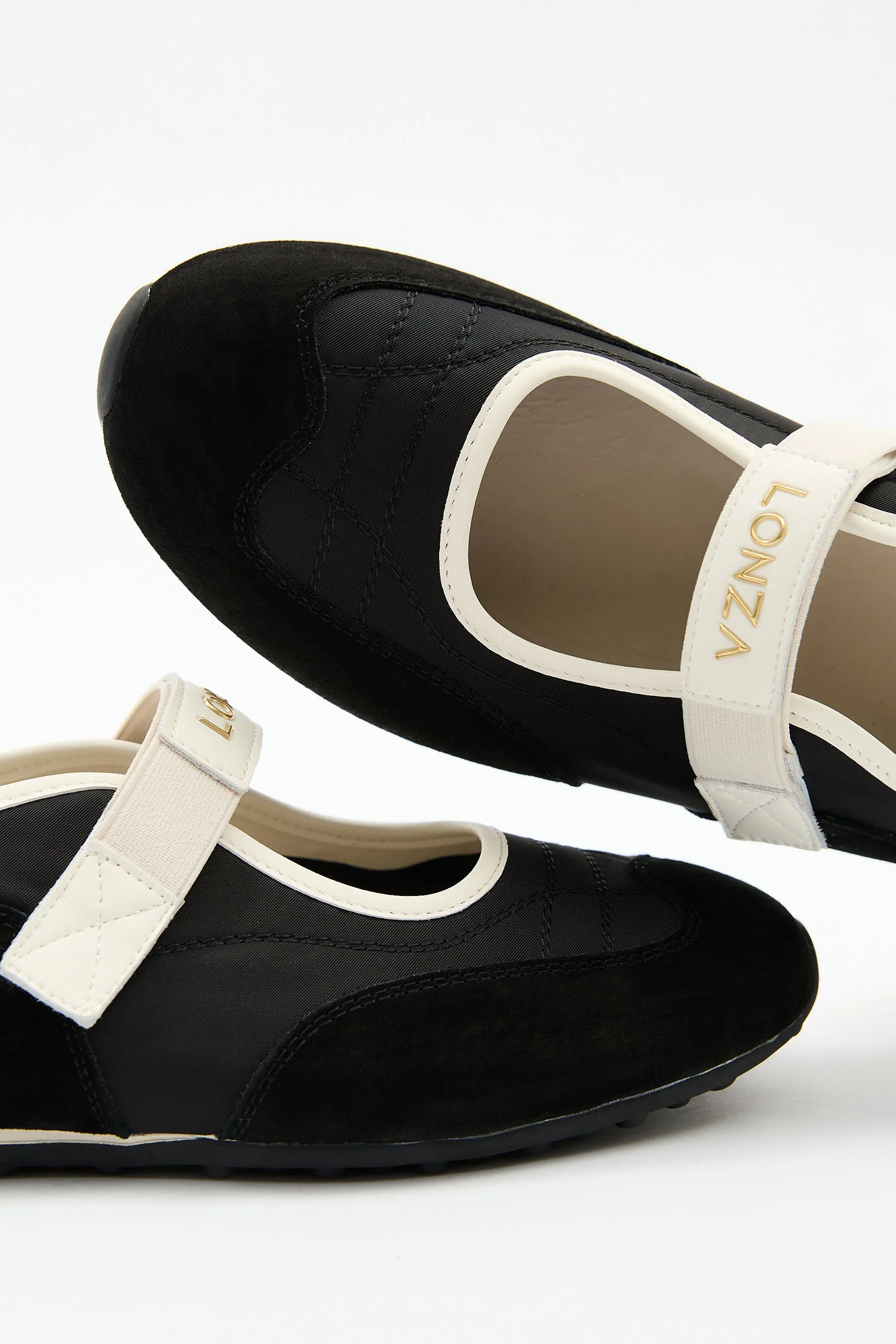 Janet Black - Image 5