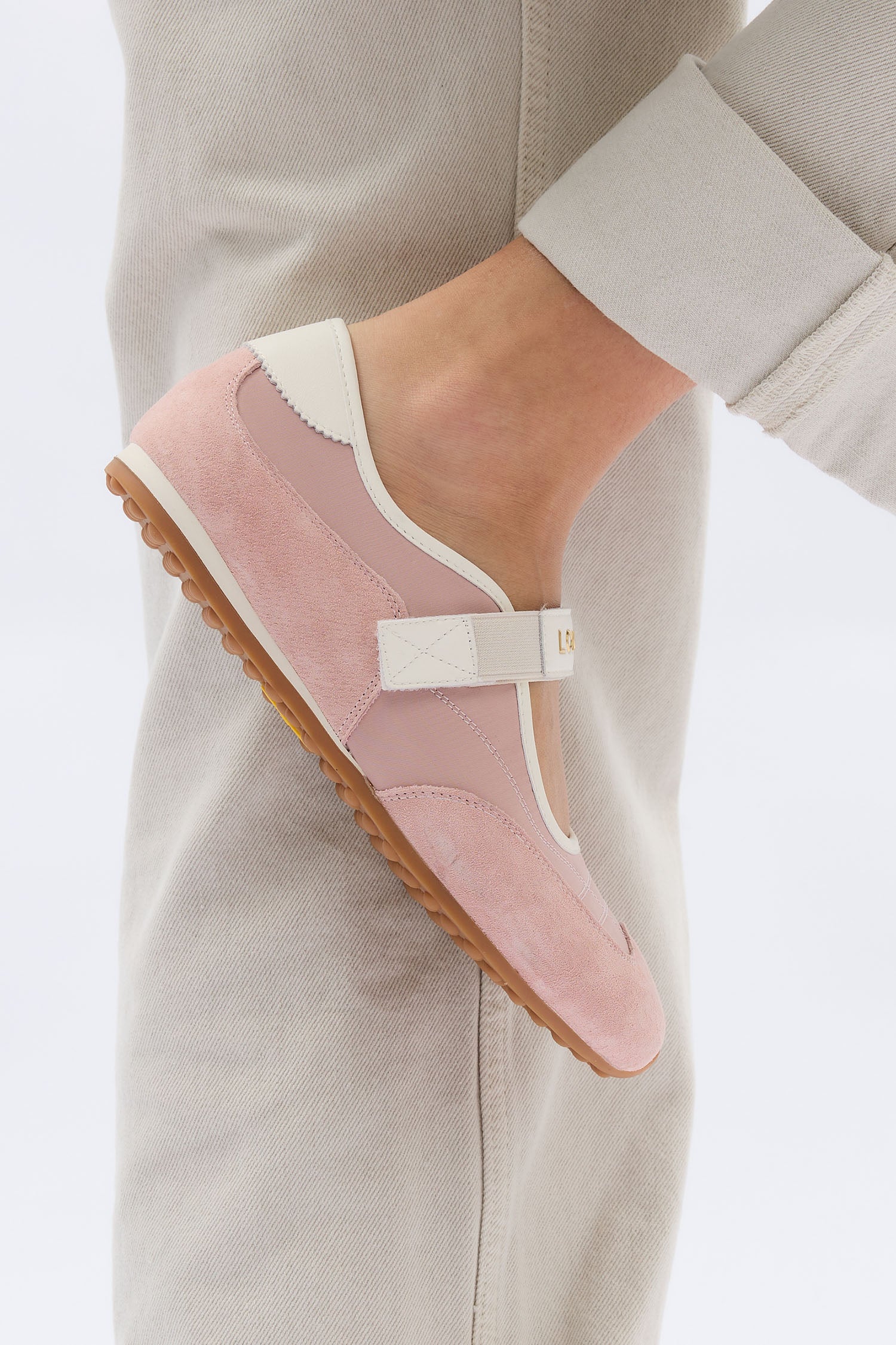 Janet Pink - Image 8