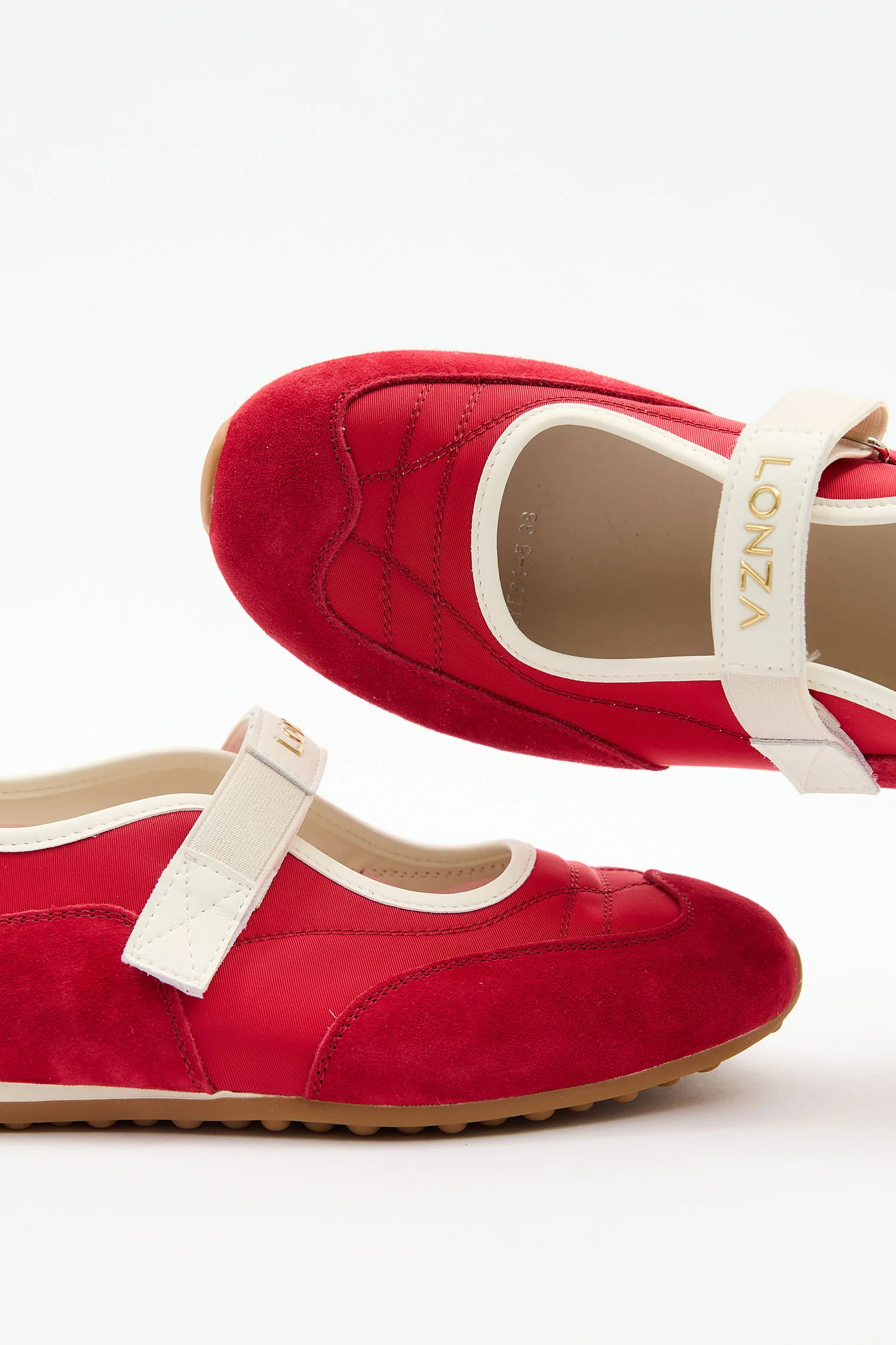 Janet Red - Image 5