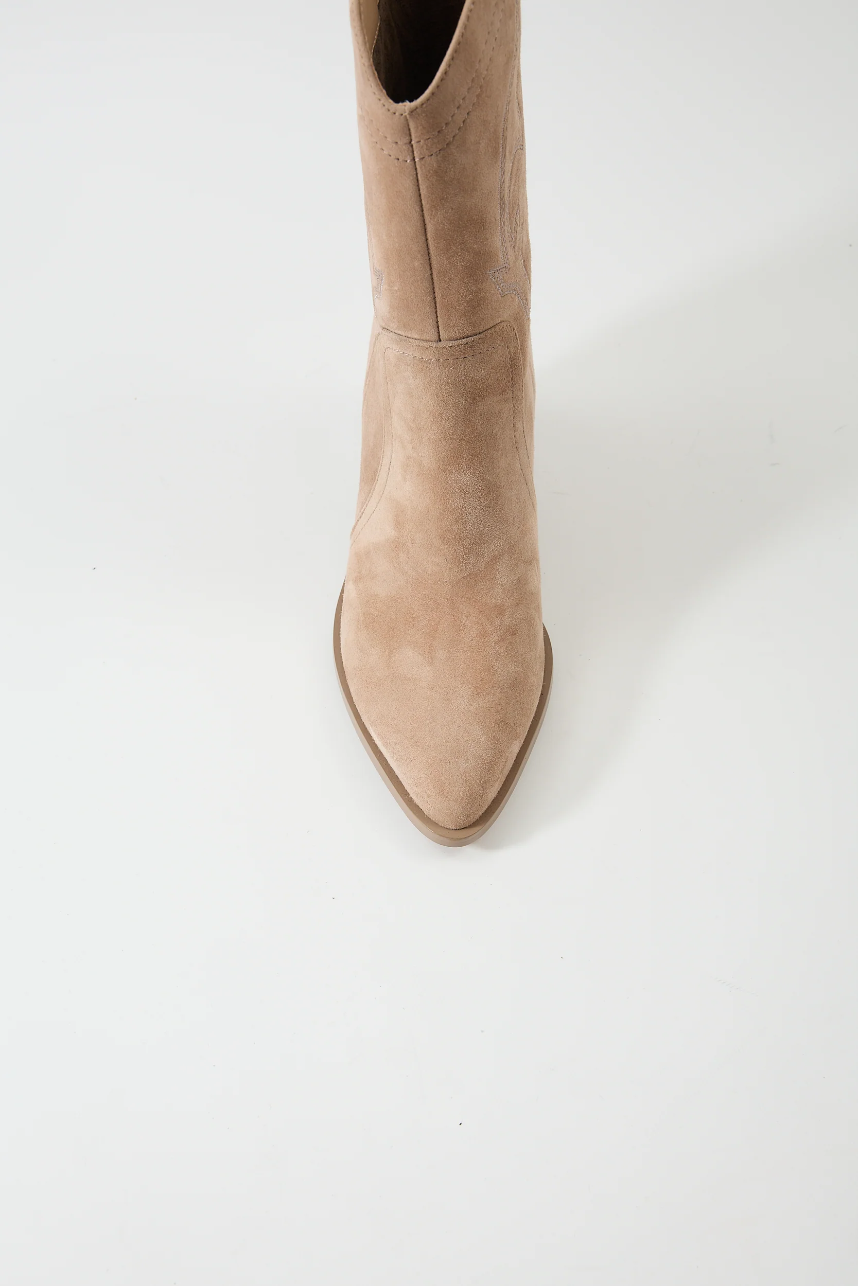 Jocasta Milk - Image 5
