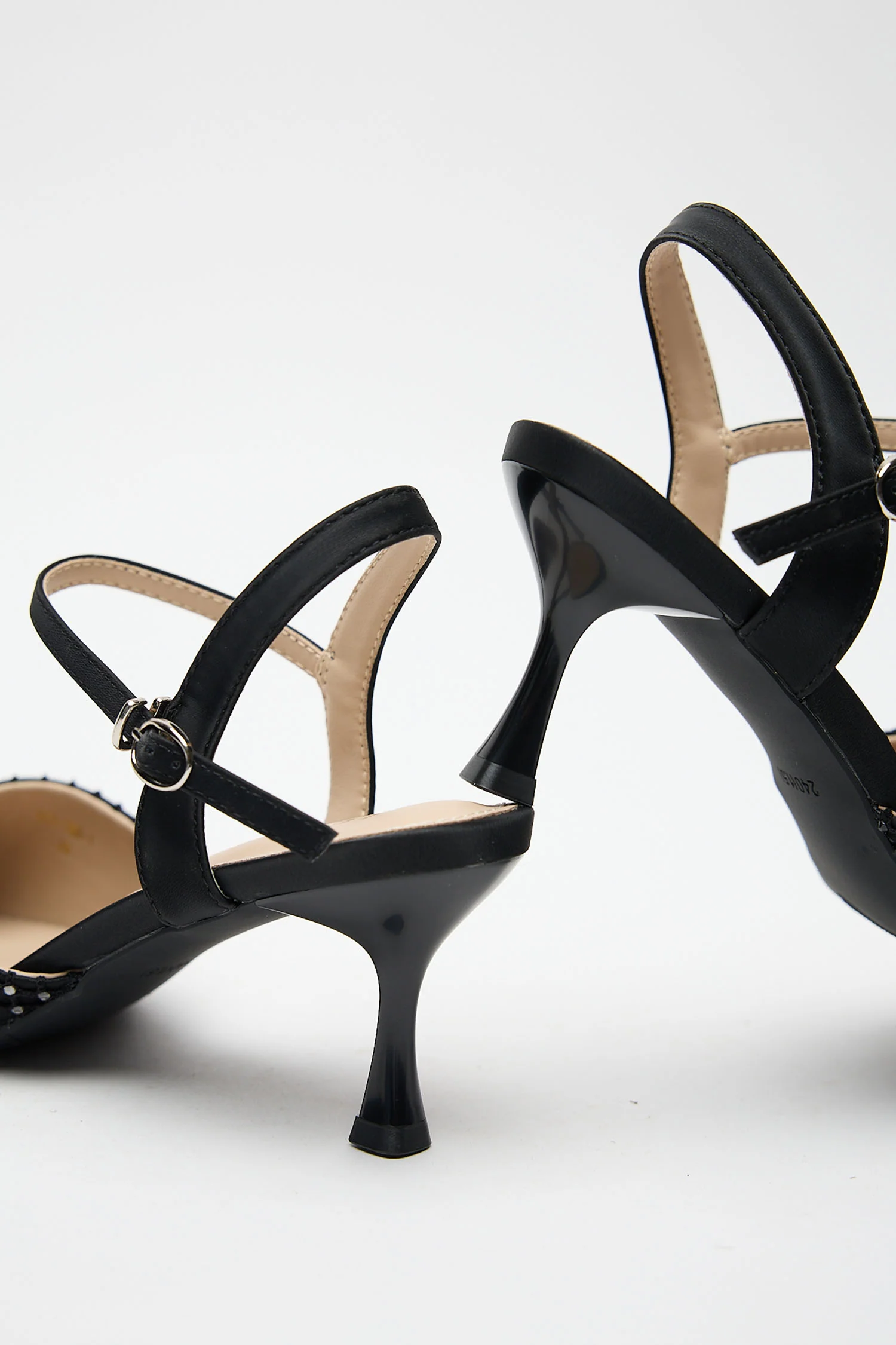 Kamalia Black - Image 4