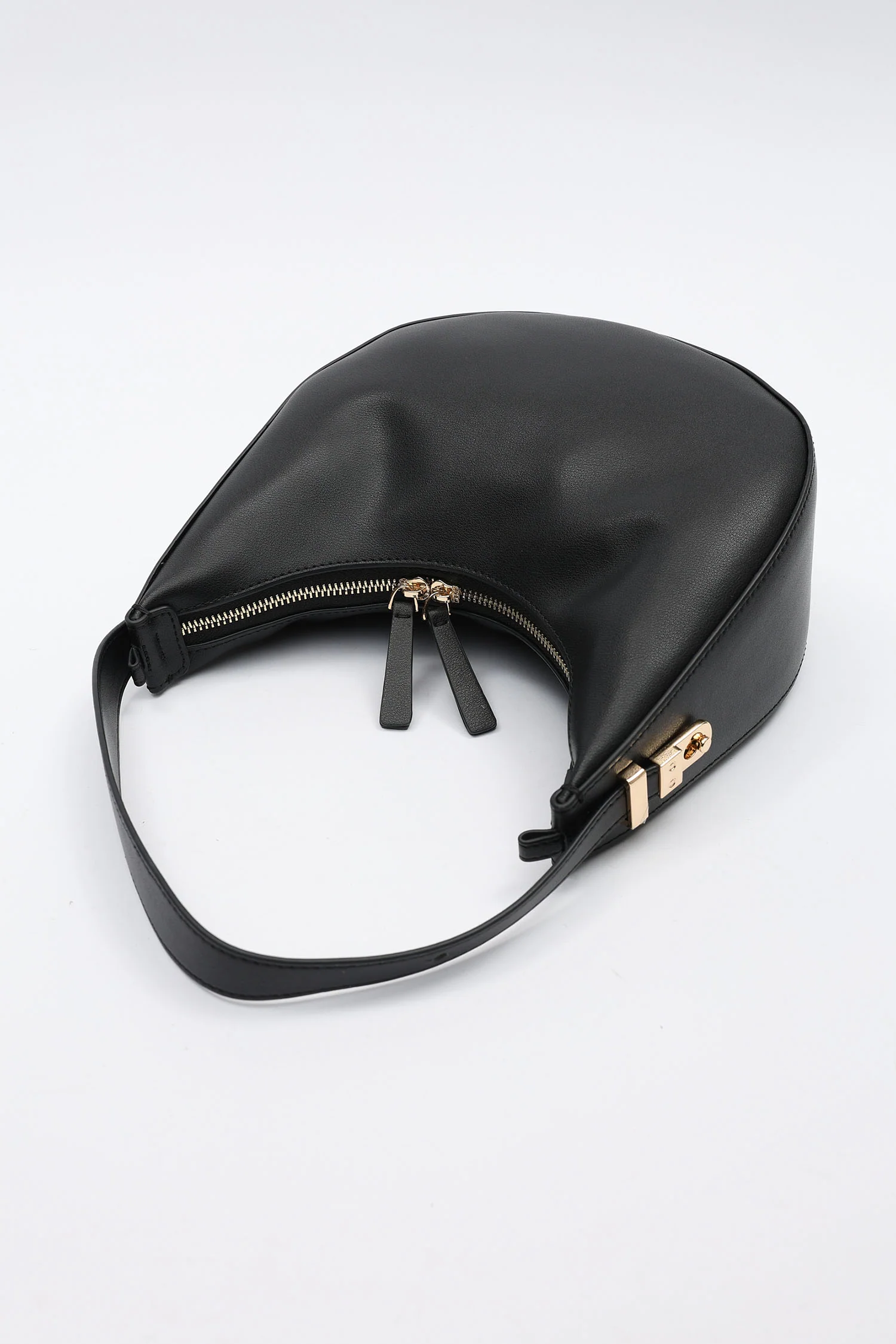Karemi Black - Image 2