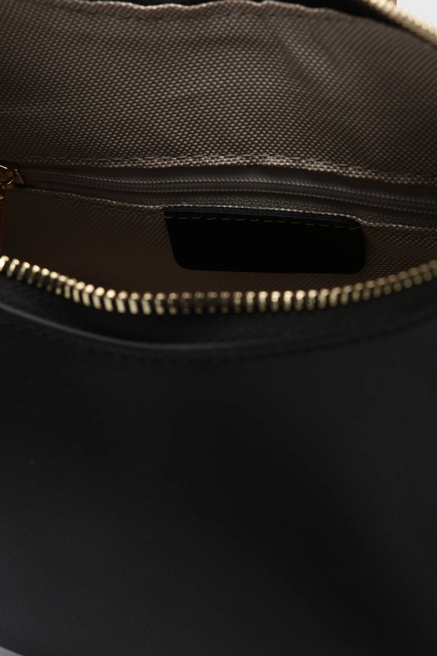 Karemi Black - Image 7