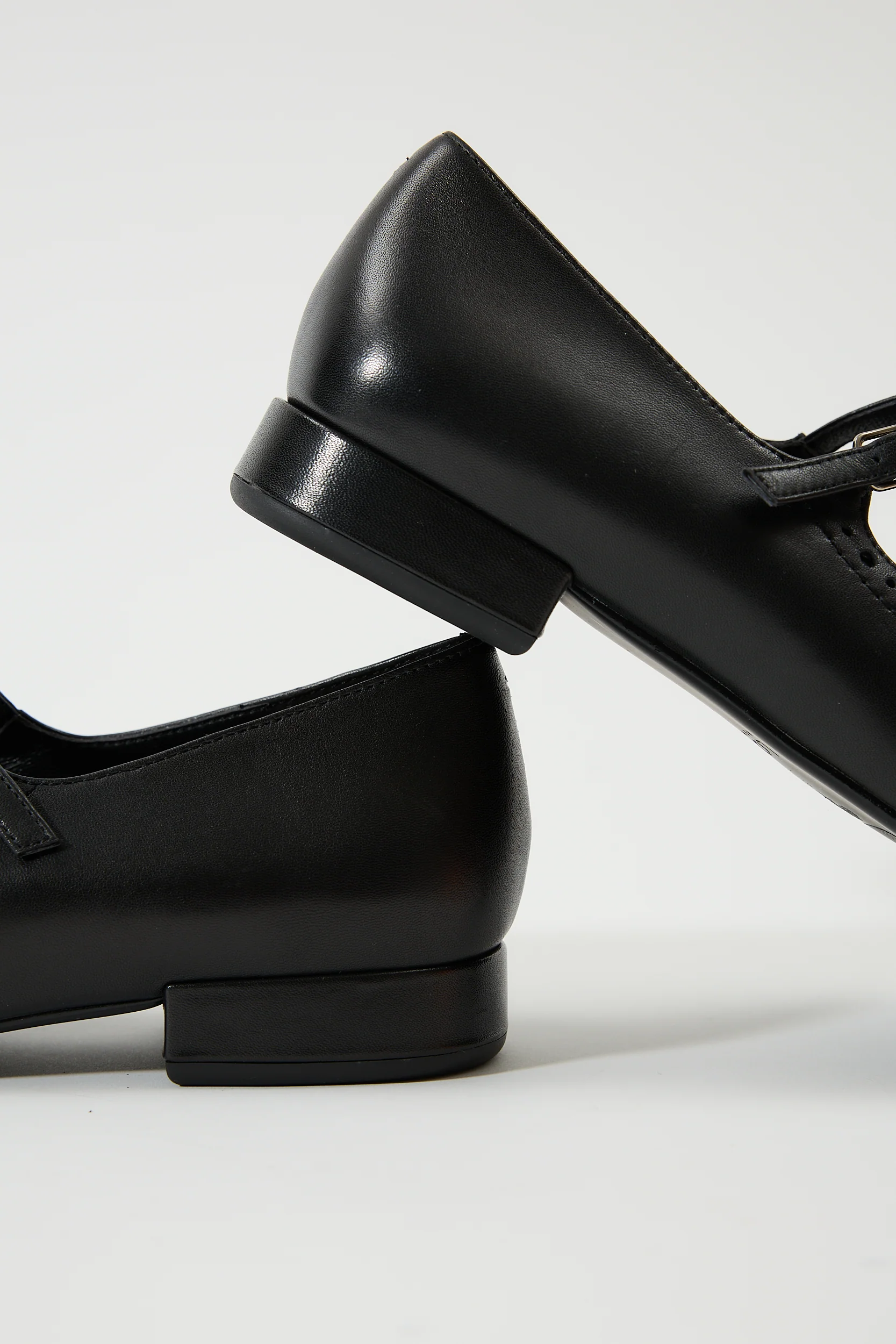 Karisa Black - Image 6