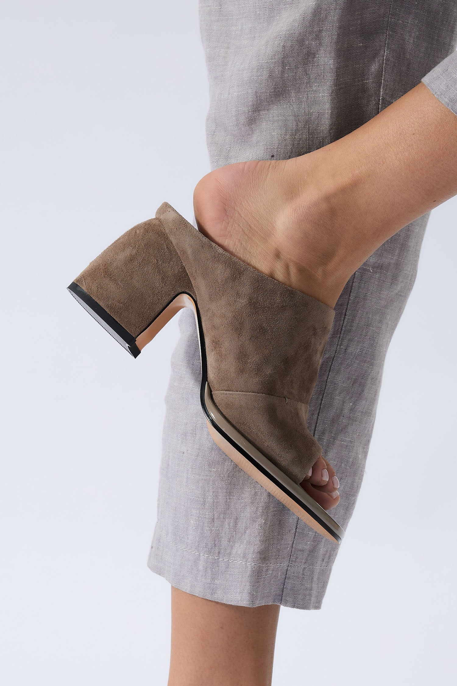 Kelly Beige Suede - Image 10