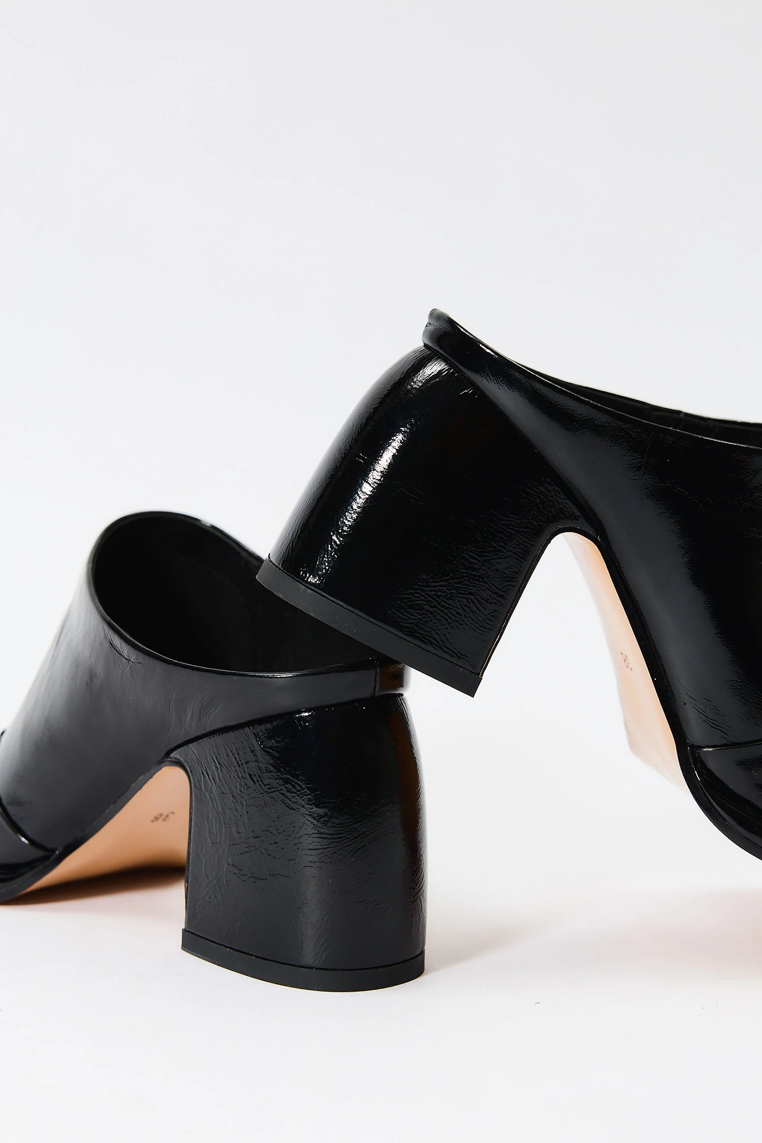Kelly Black - Image 4