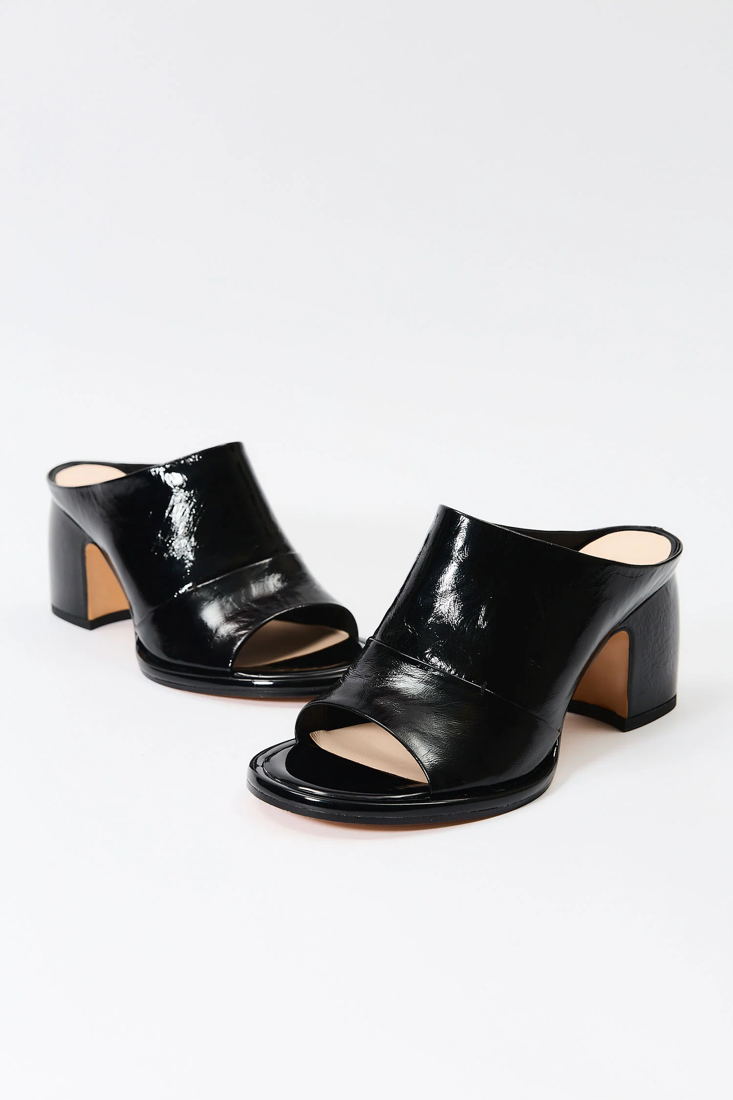 Kelly Black - Image 5