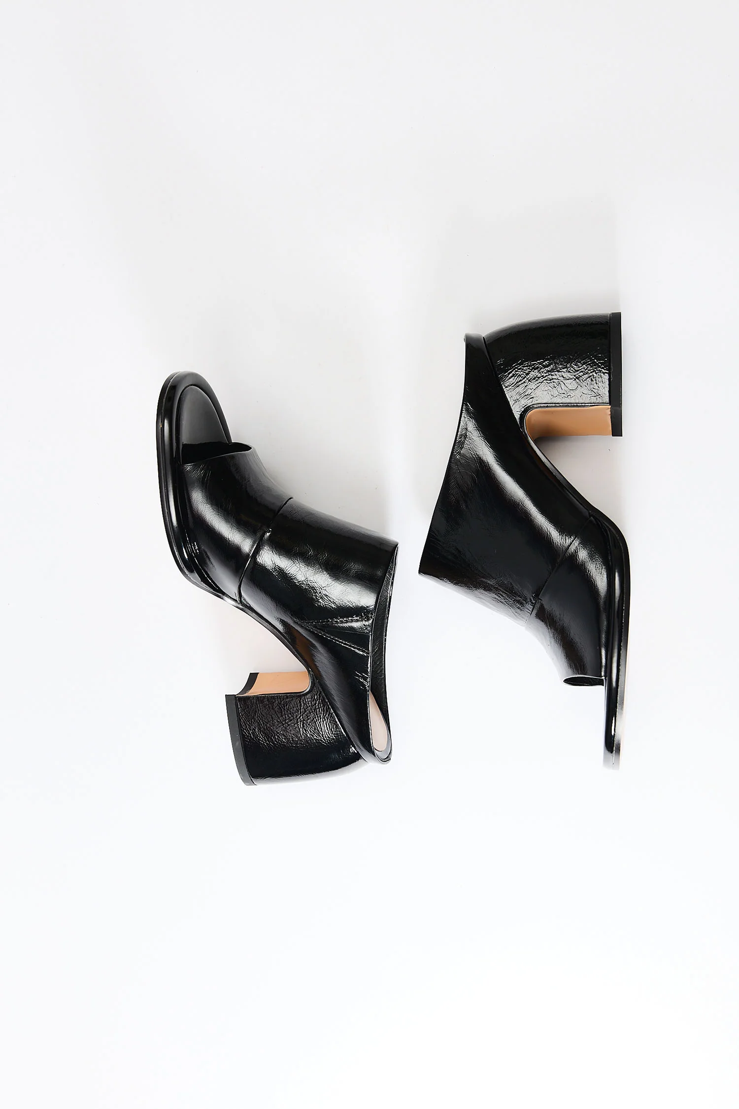Kelly Black - Image 7
