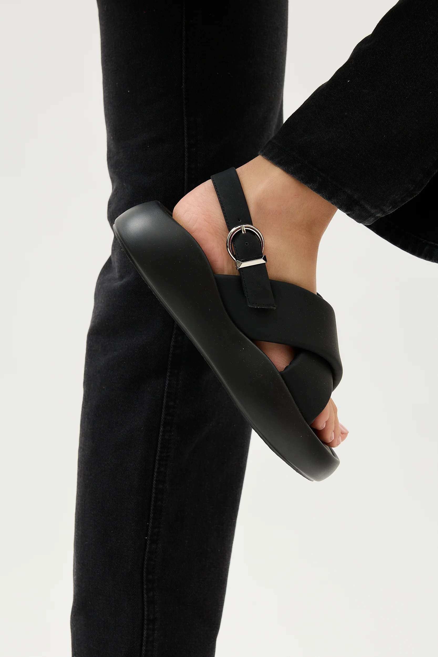 Khloe Black - Image 5