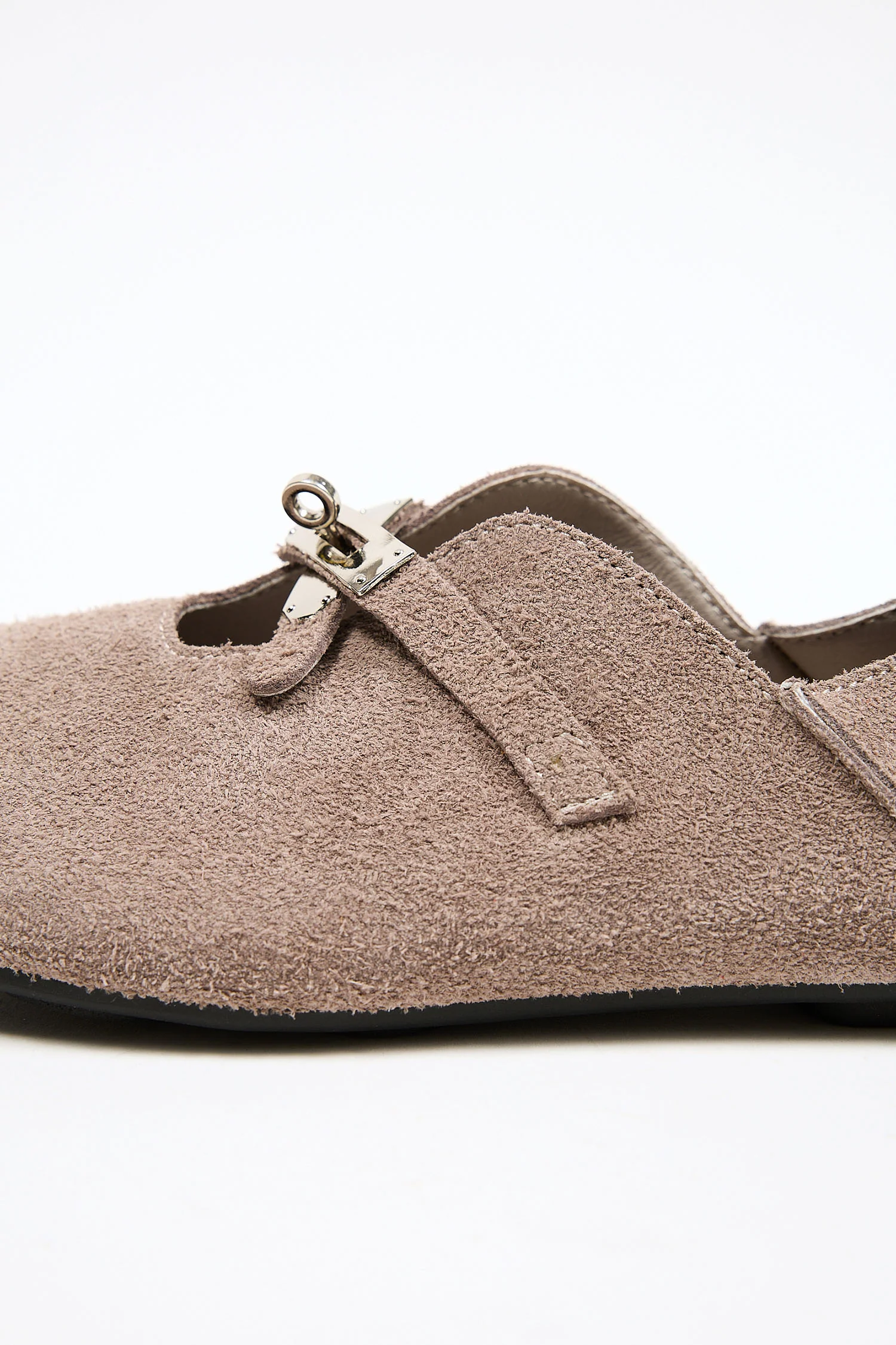 Larin Grey - Image 3