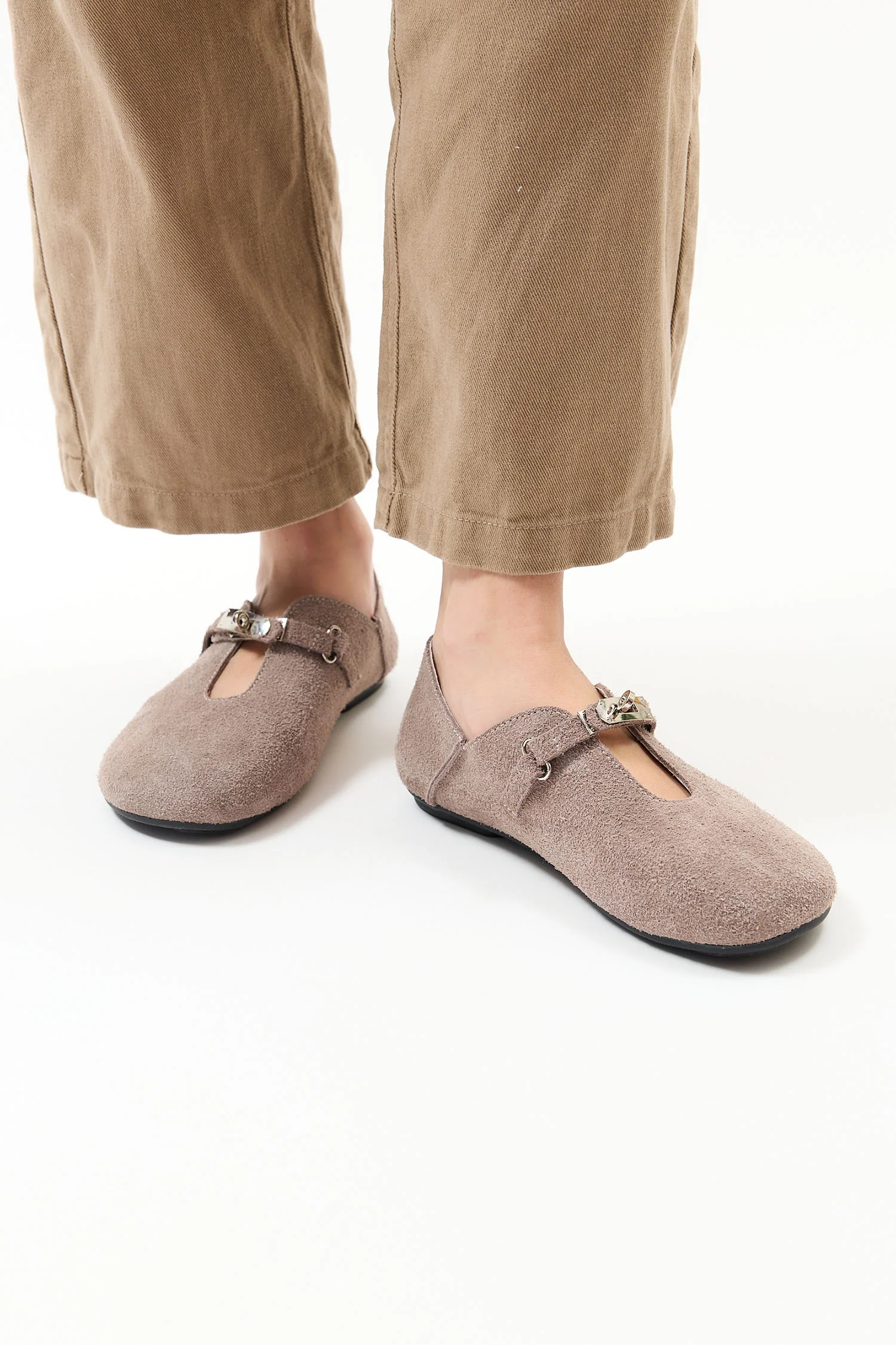 Larin Grey - Image 7