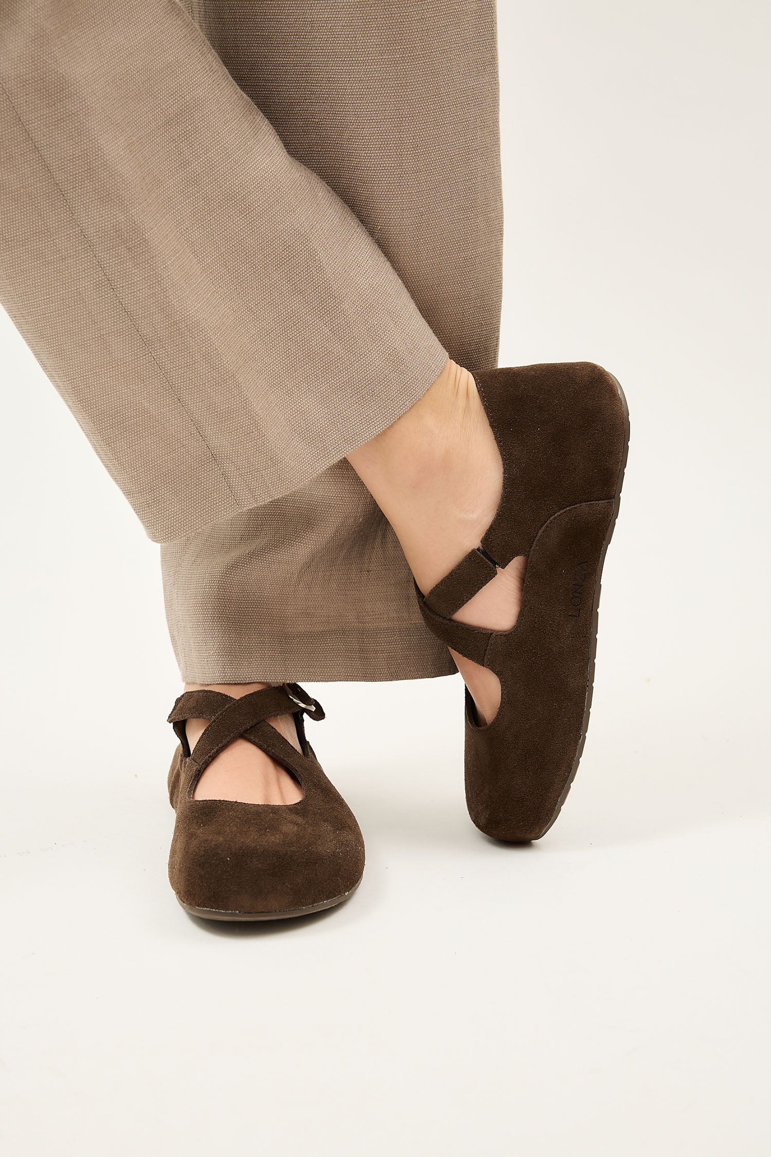Laurel Brown - Image 14