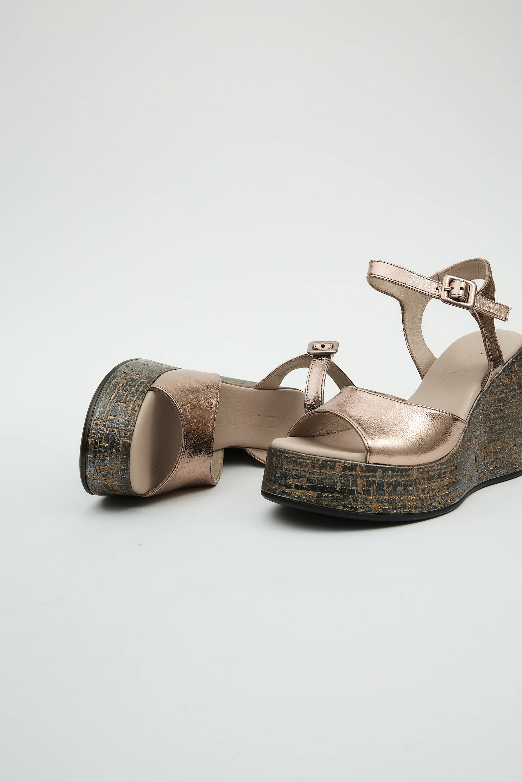Lenore Bronze - Image 5