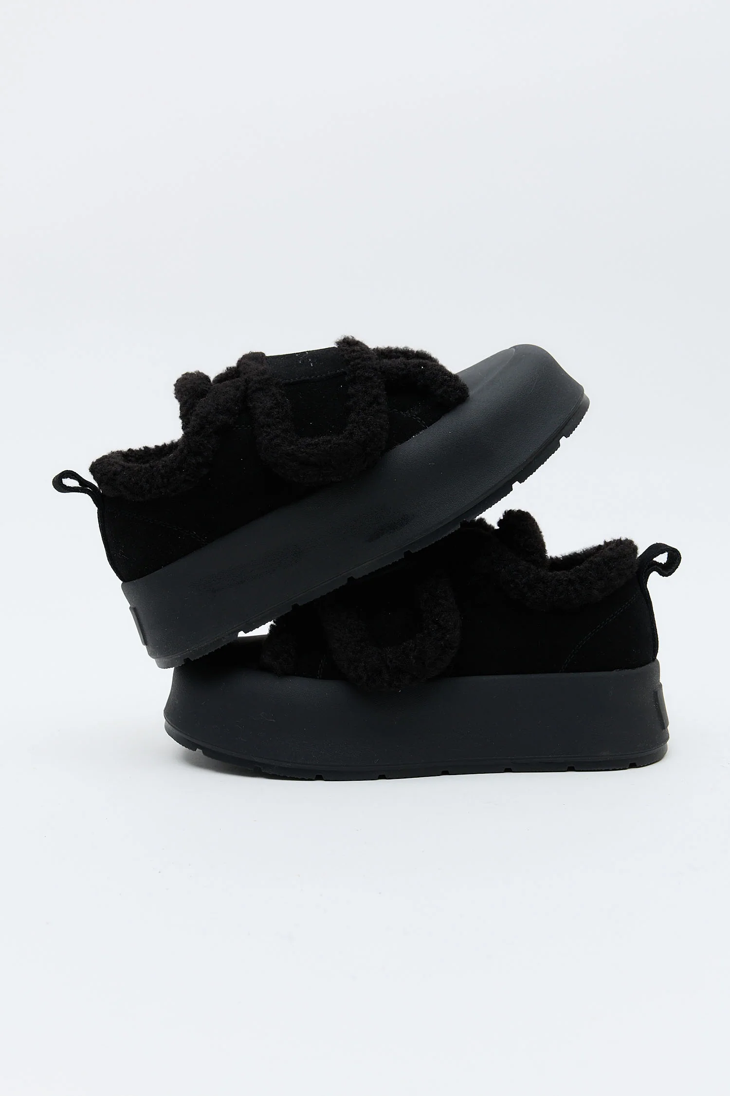 Leona Black - Image 6