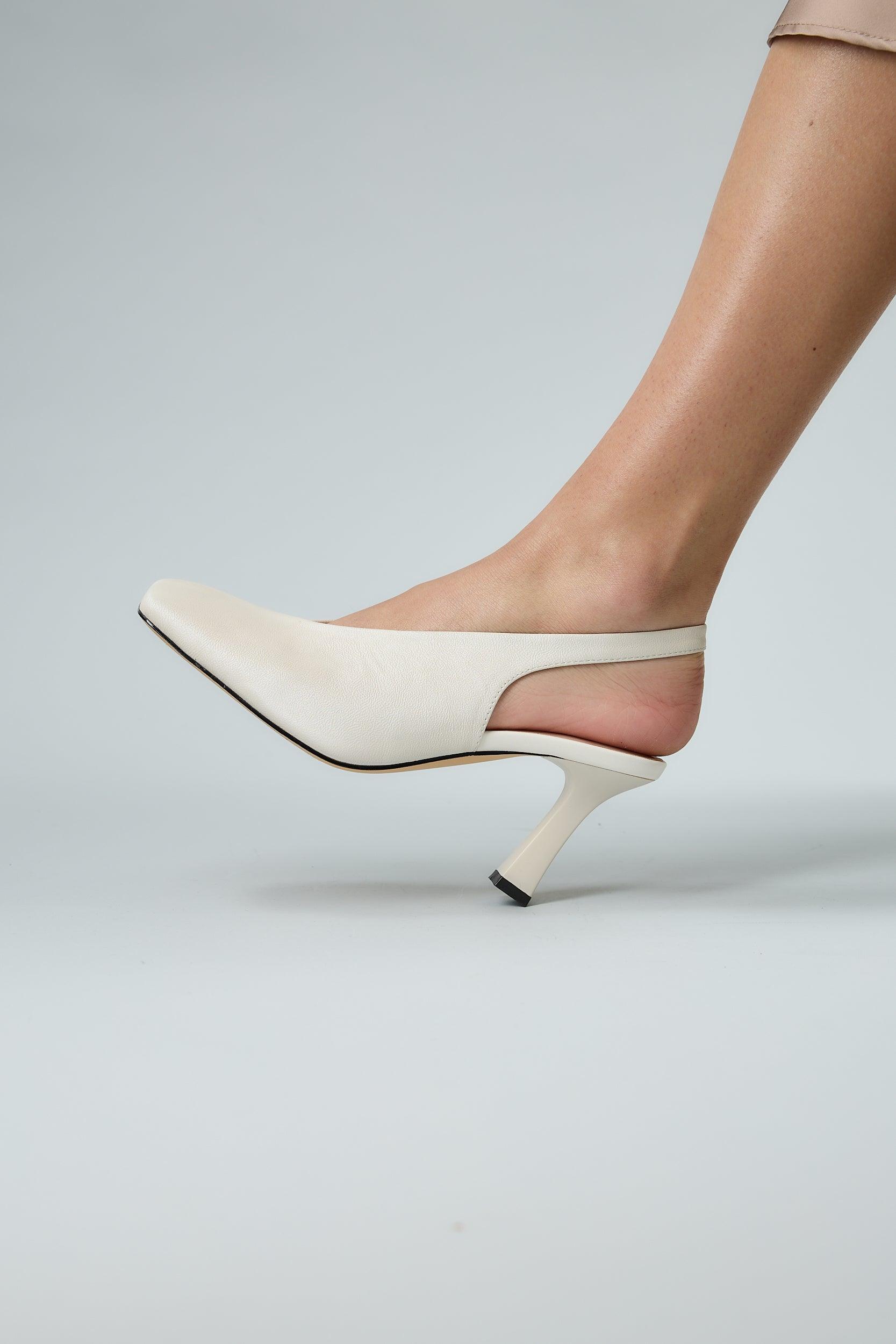 Linda White - Image 6