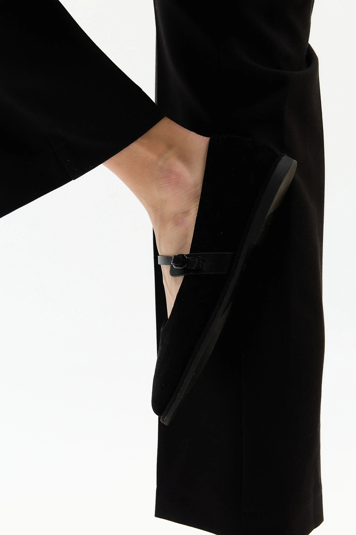 Lira Black - Image 8