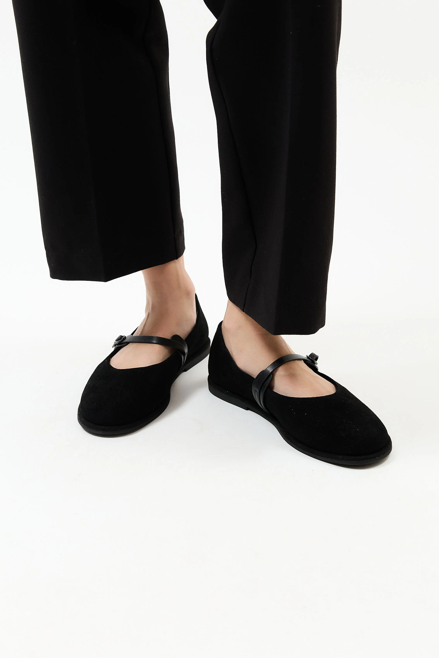 Lira Black - Image 7
