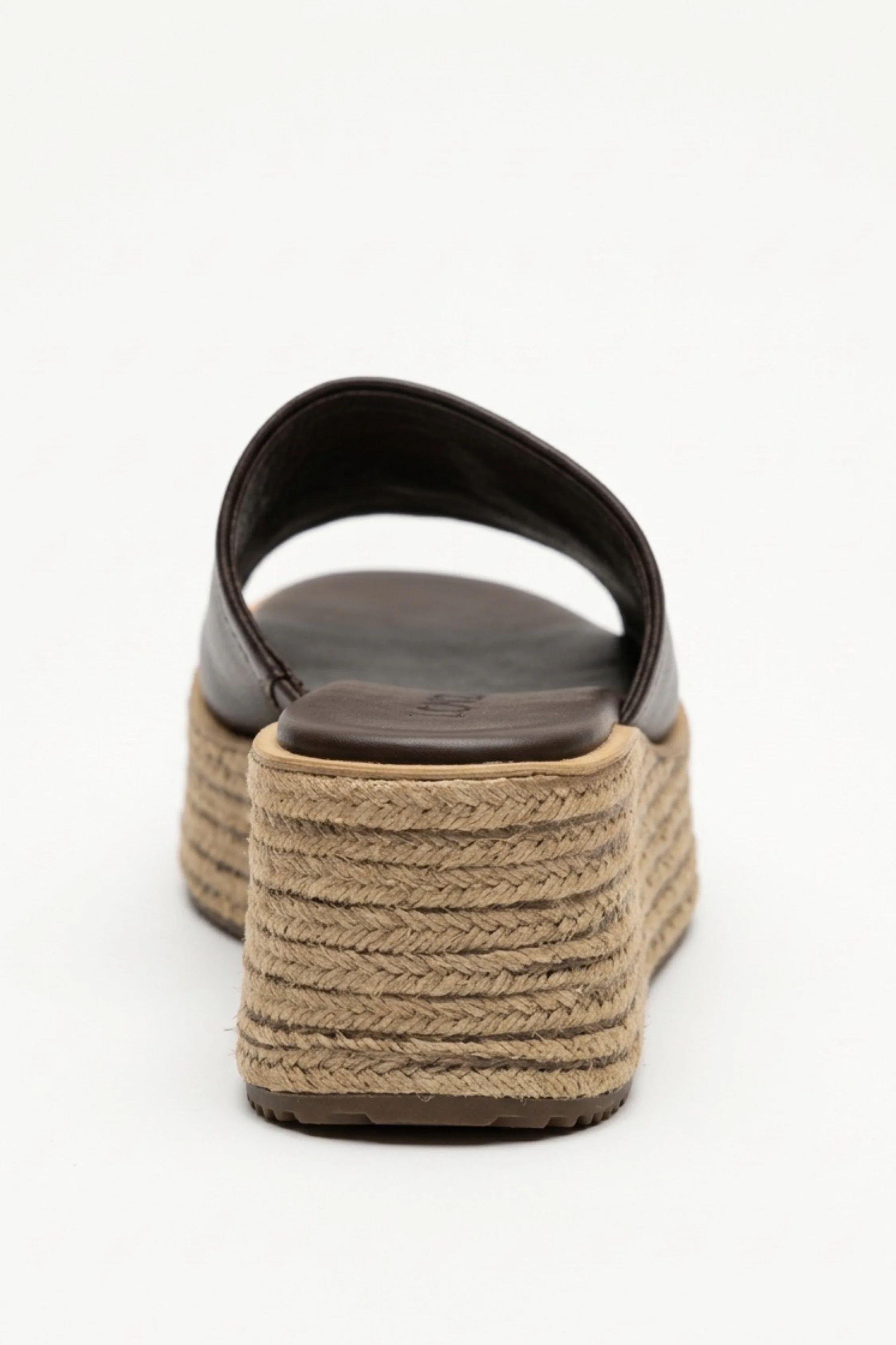 Lora Brown - Image 5