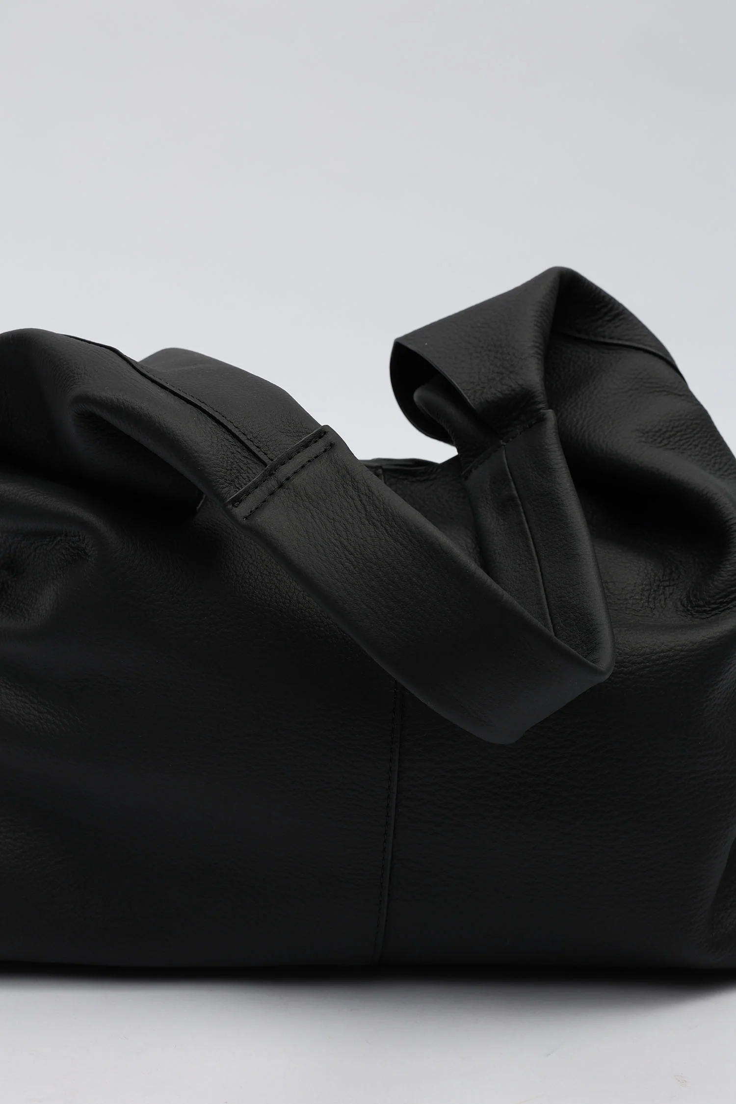 Lorma Black - Image 2
