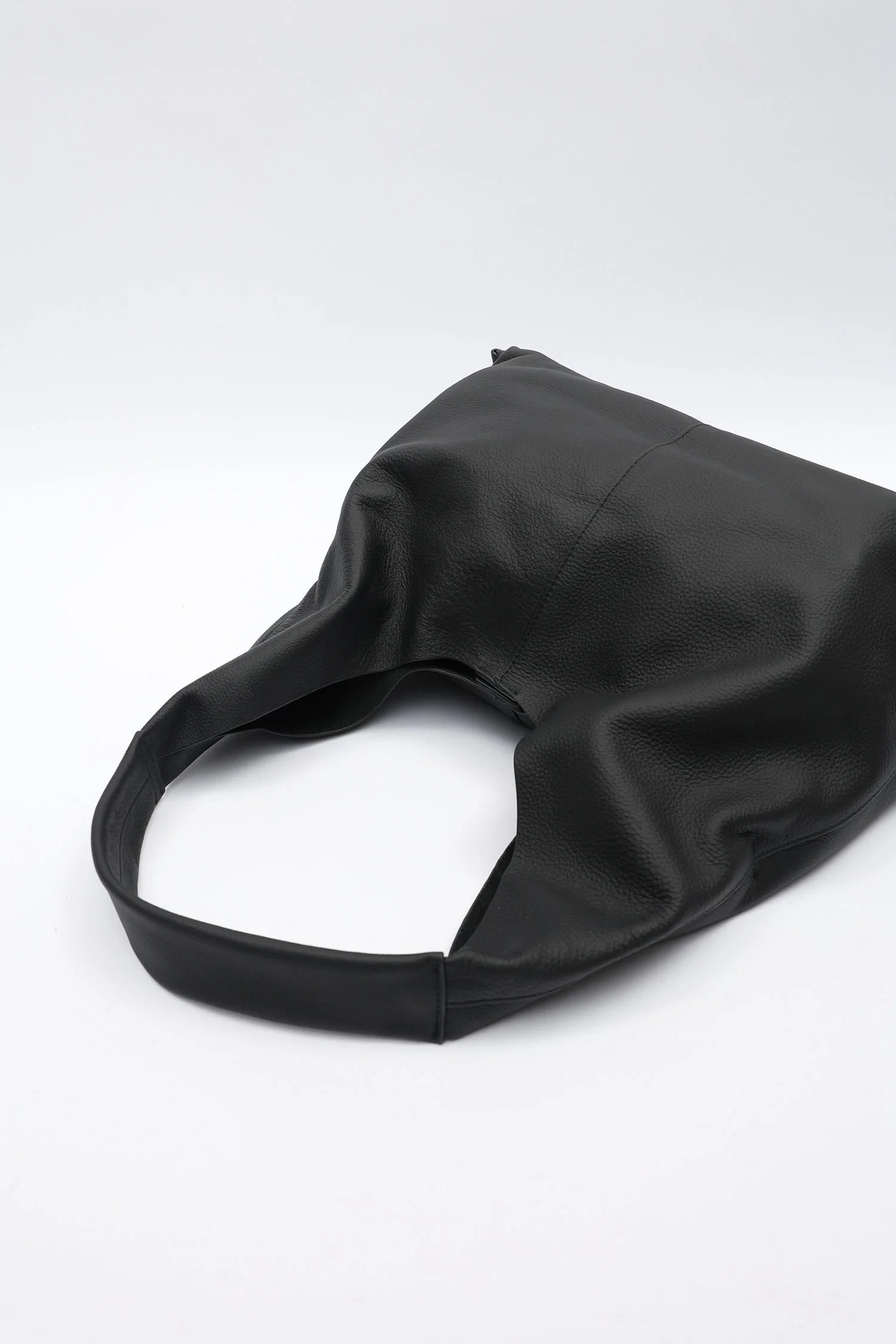 Lorma Black - Image 4
