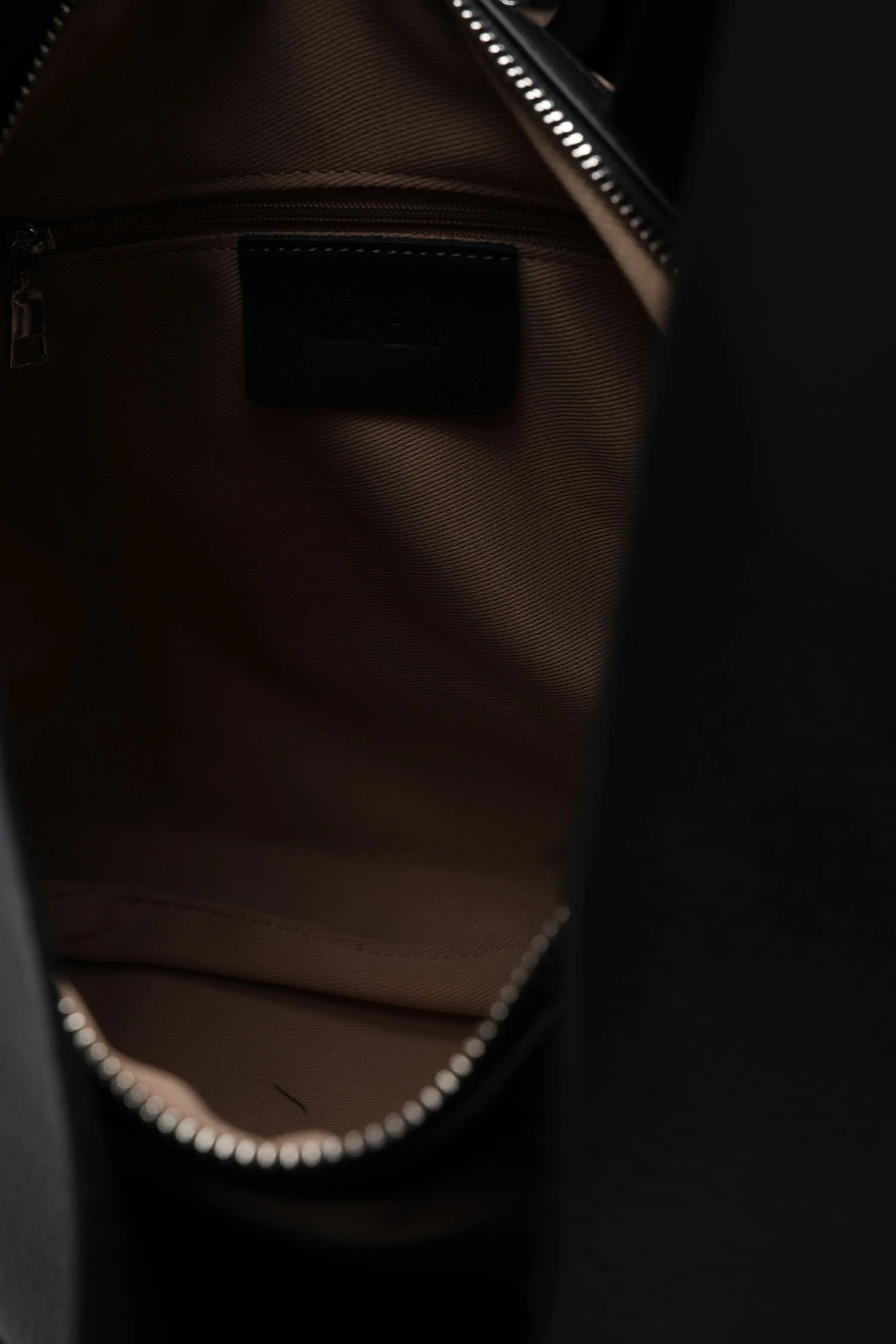 Lorma Black - Image 5