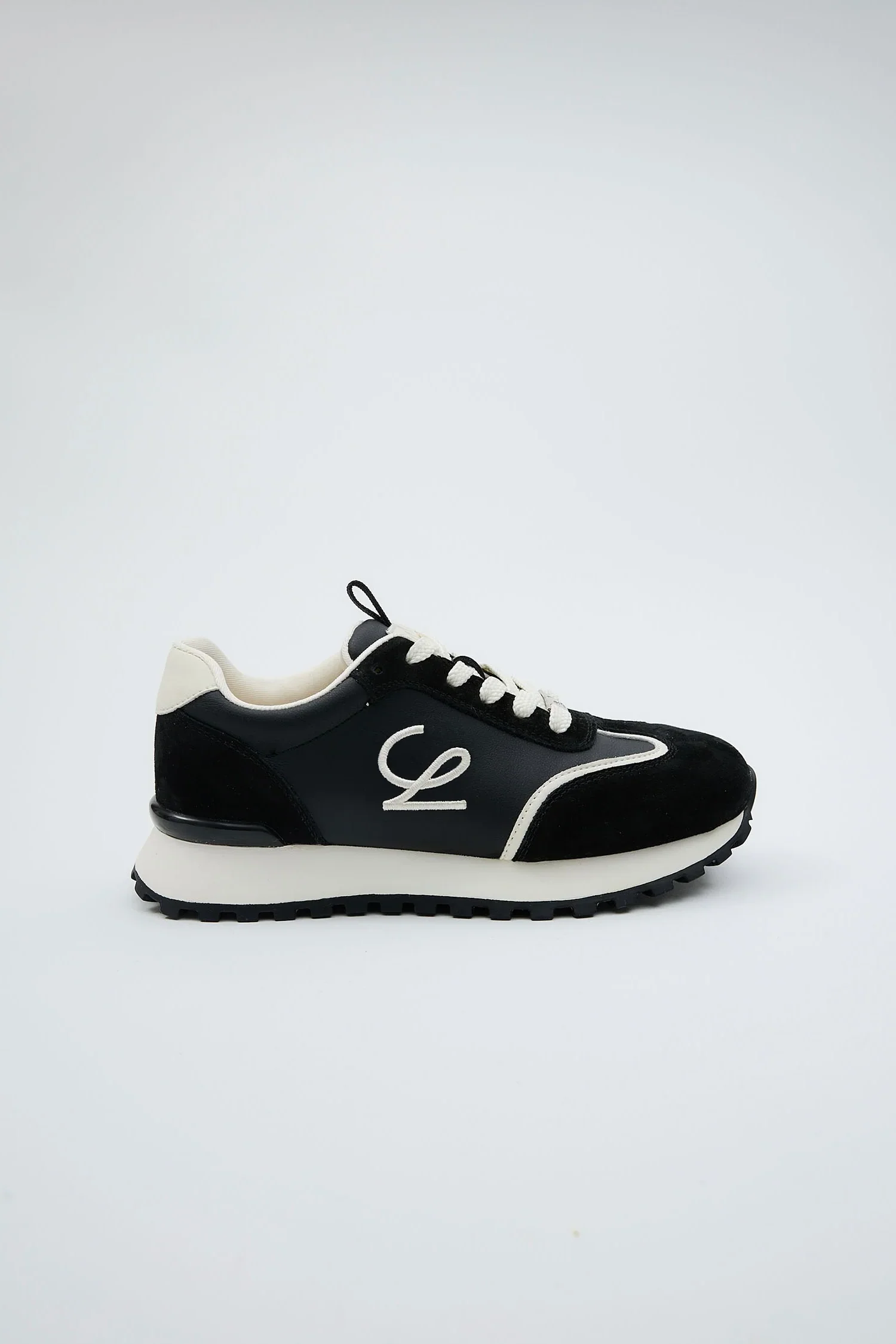 Lucania Black
