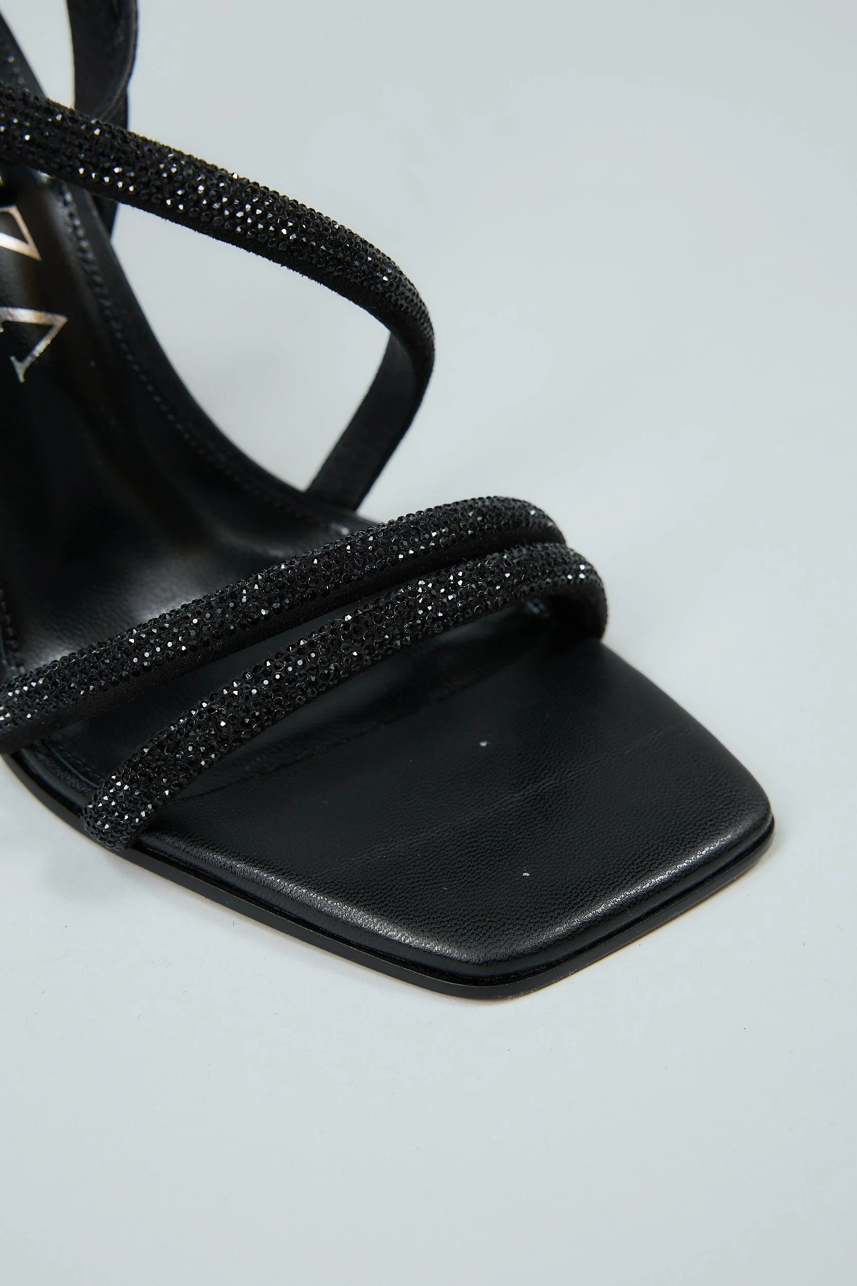 Lucia Black - Image 11