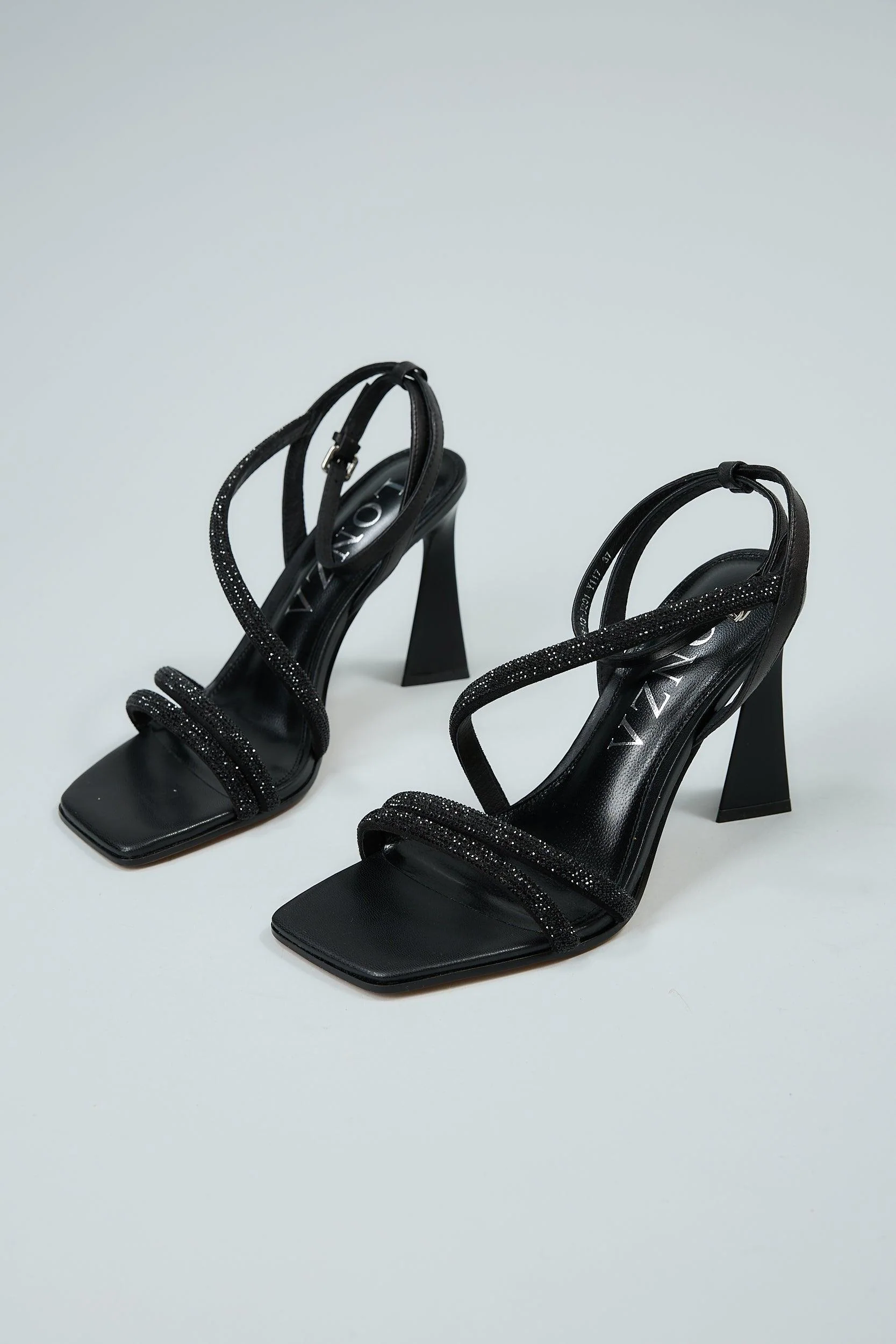 Lucia Black - Image 13