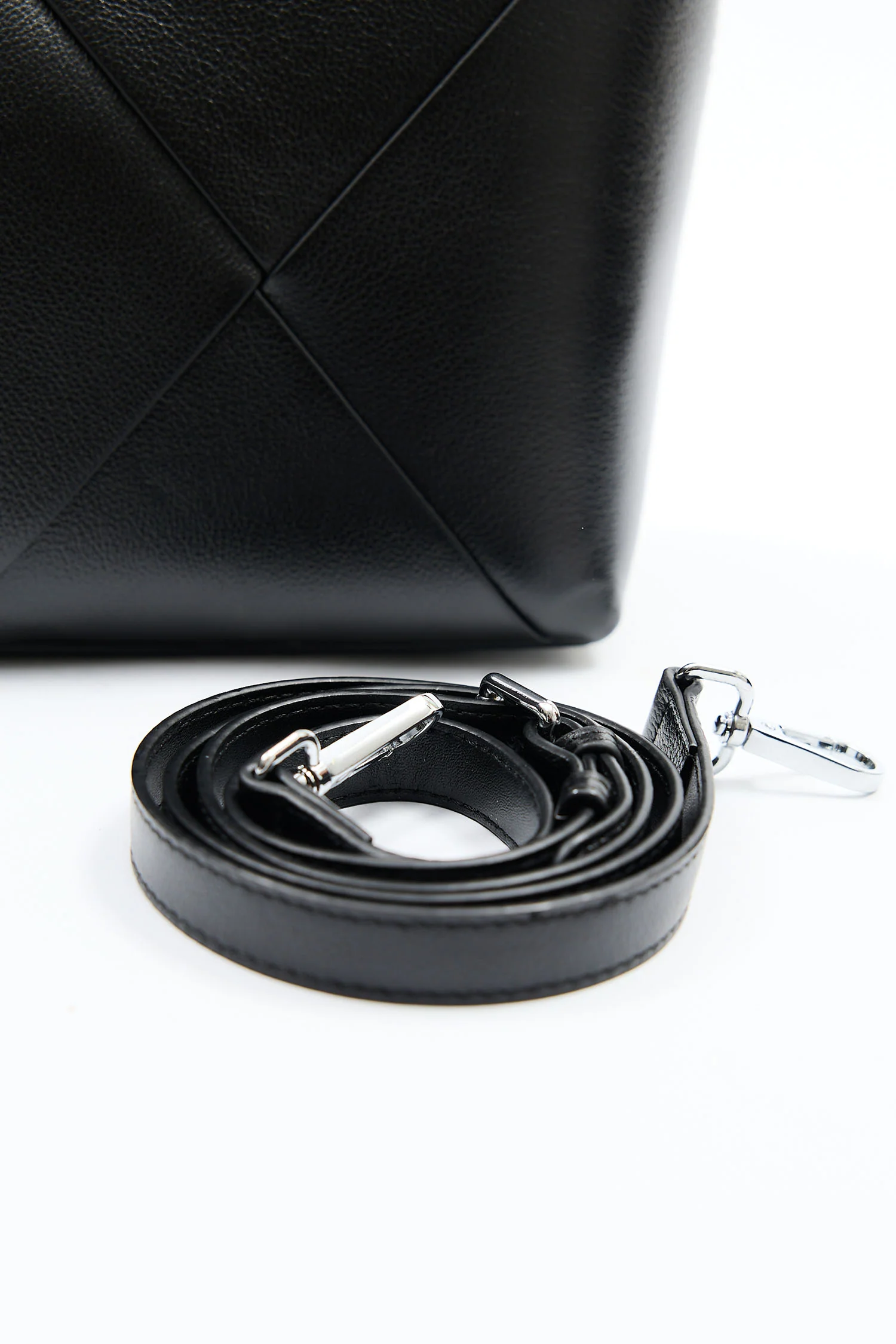 Lumina Black - Image 8