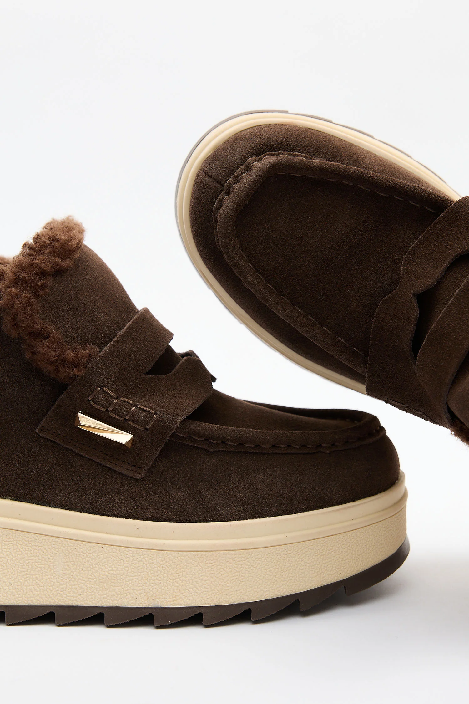 Lumira Brown - Image 5