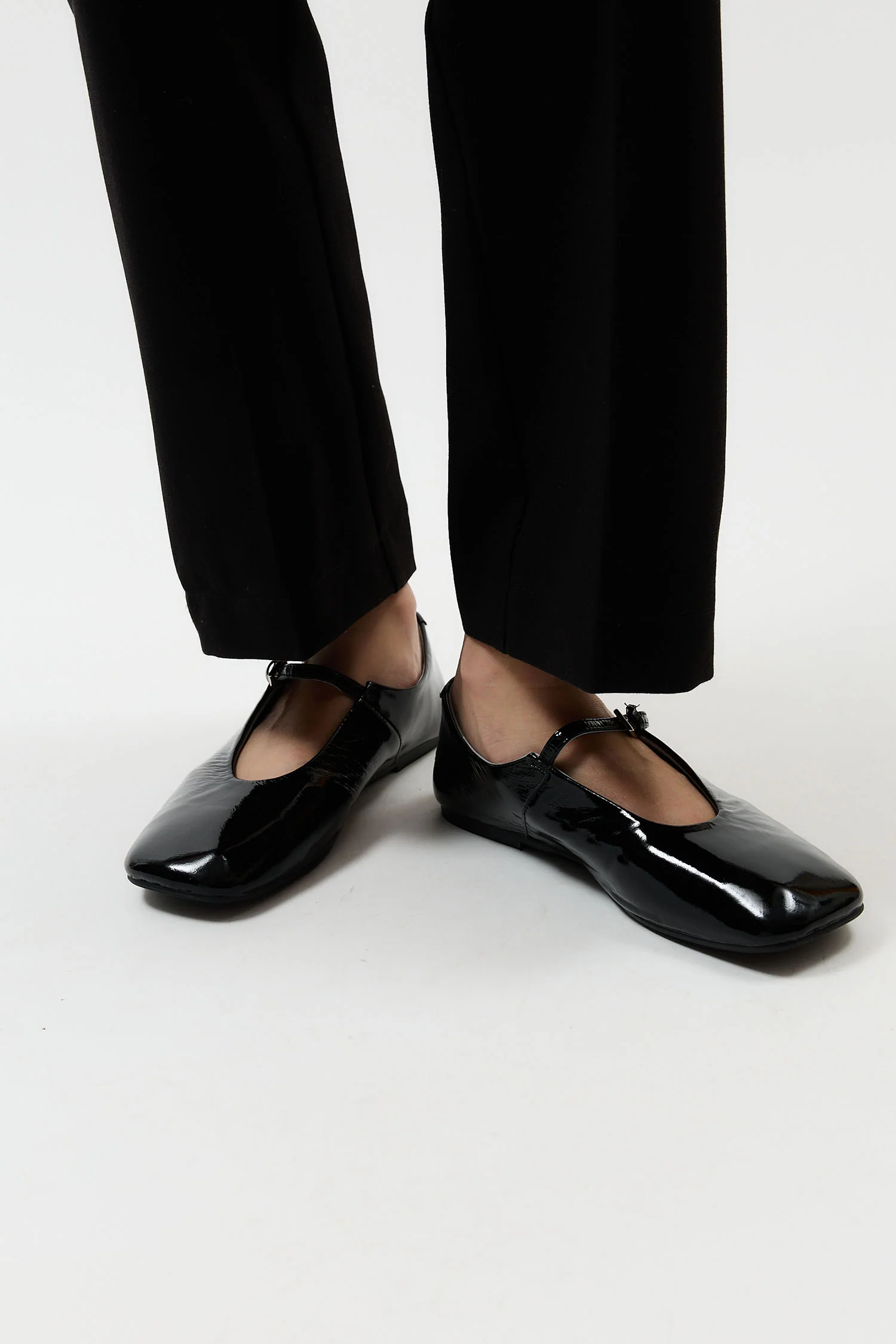 Manderi Black - Image 7