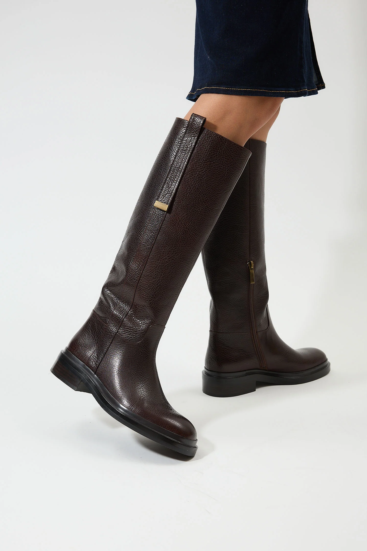 Mania Brown - Image 7