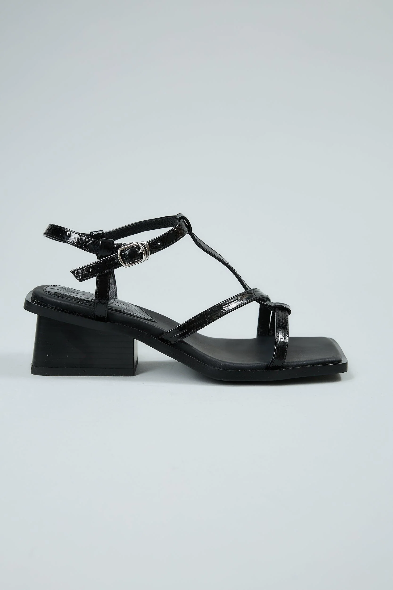 Marta Black - Image 7