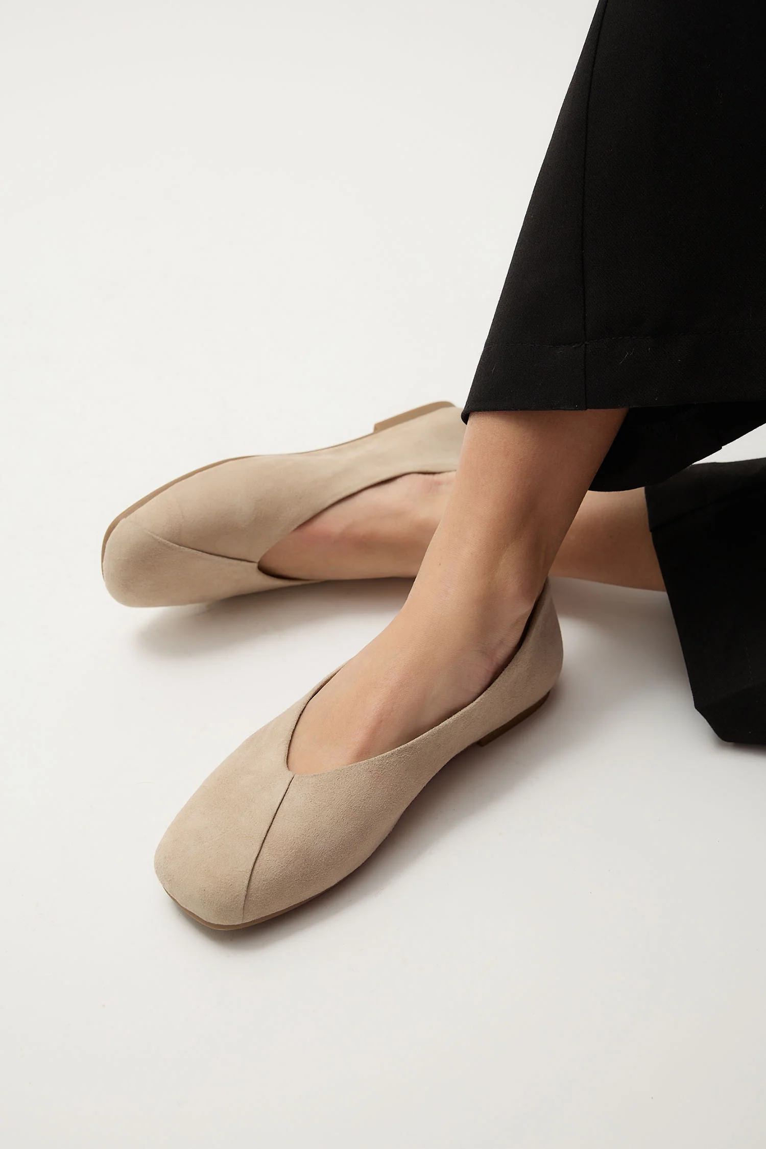 Mavis Beige - Image 11