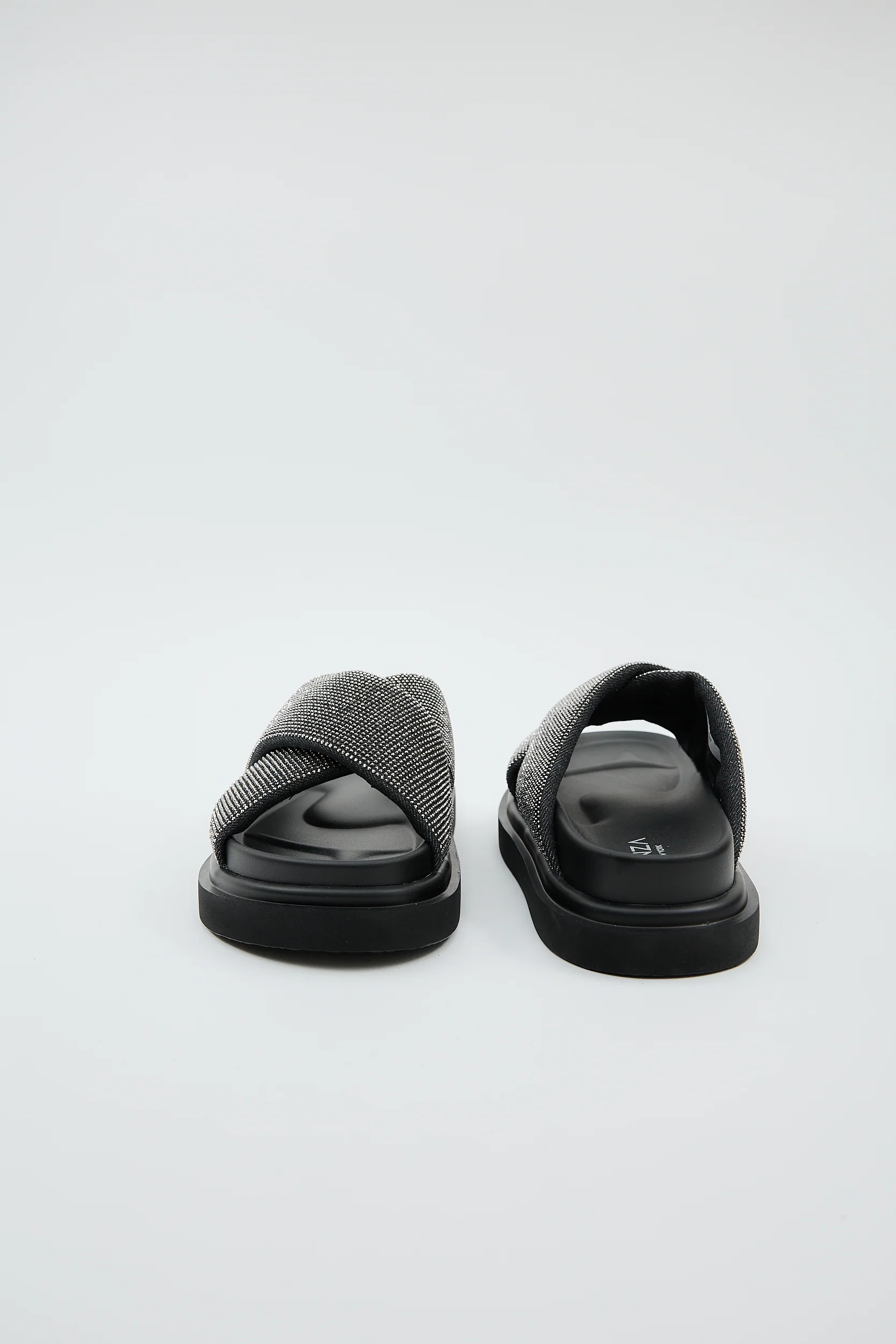 Meliana Black - Image 4