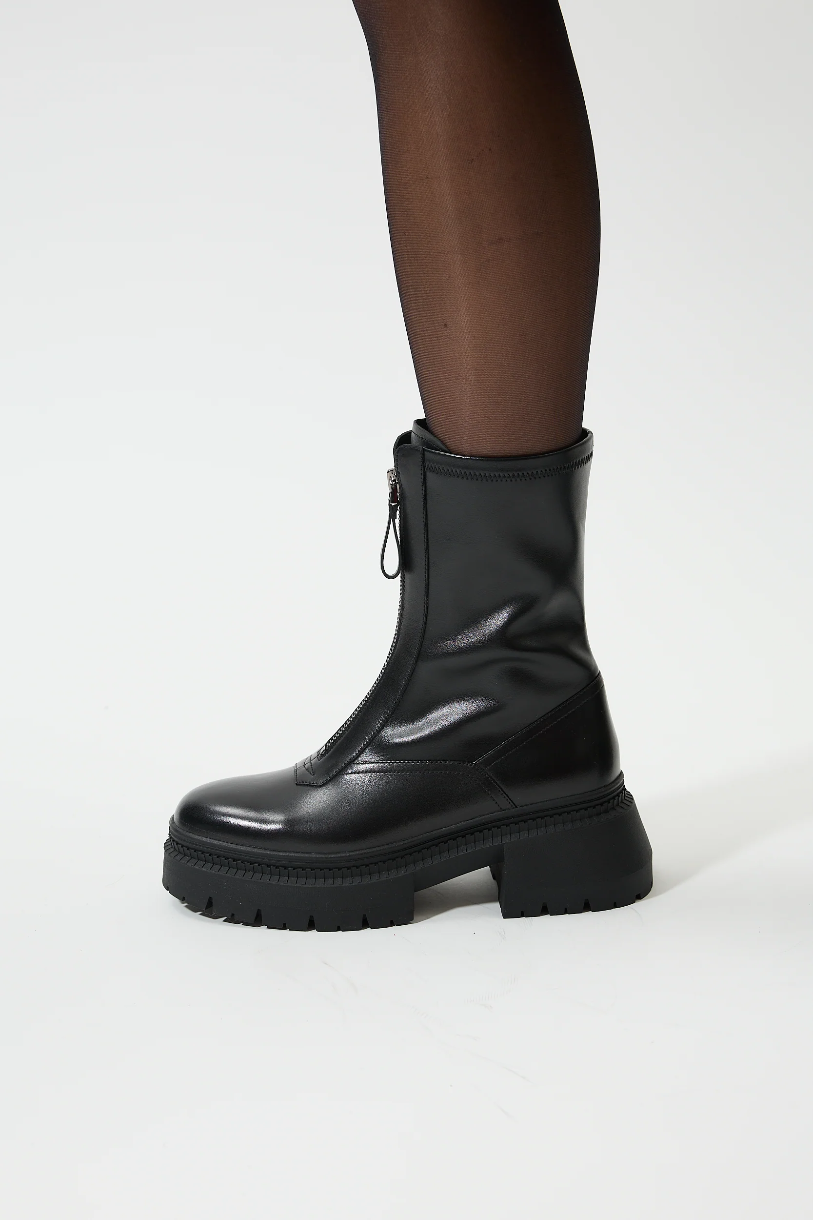 Metis Black - Image 9
