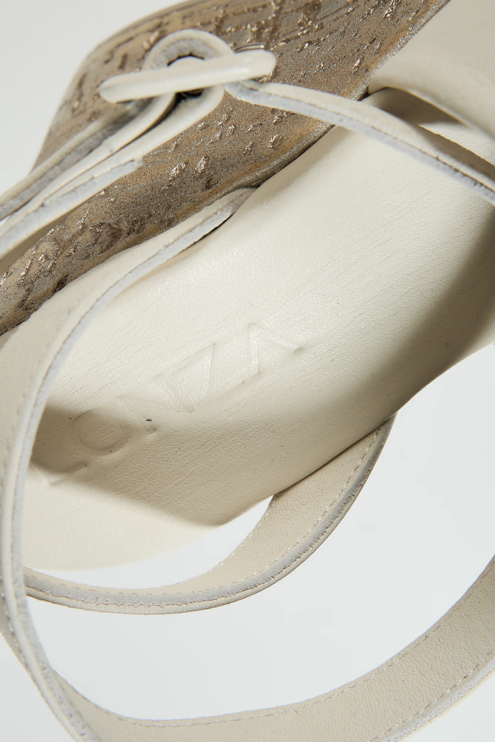 Mindy Beige - Image 10