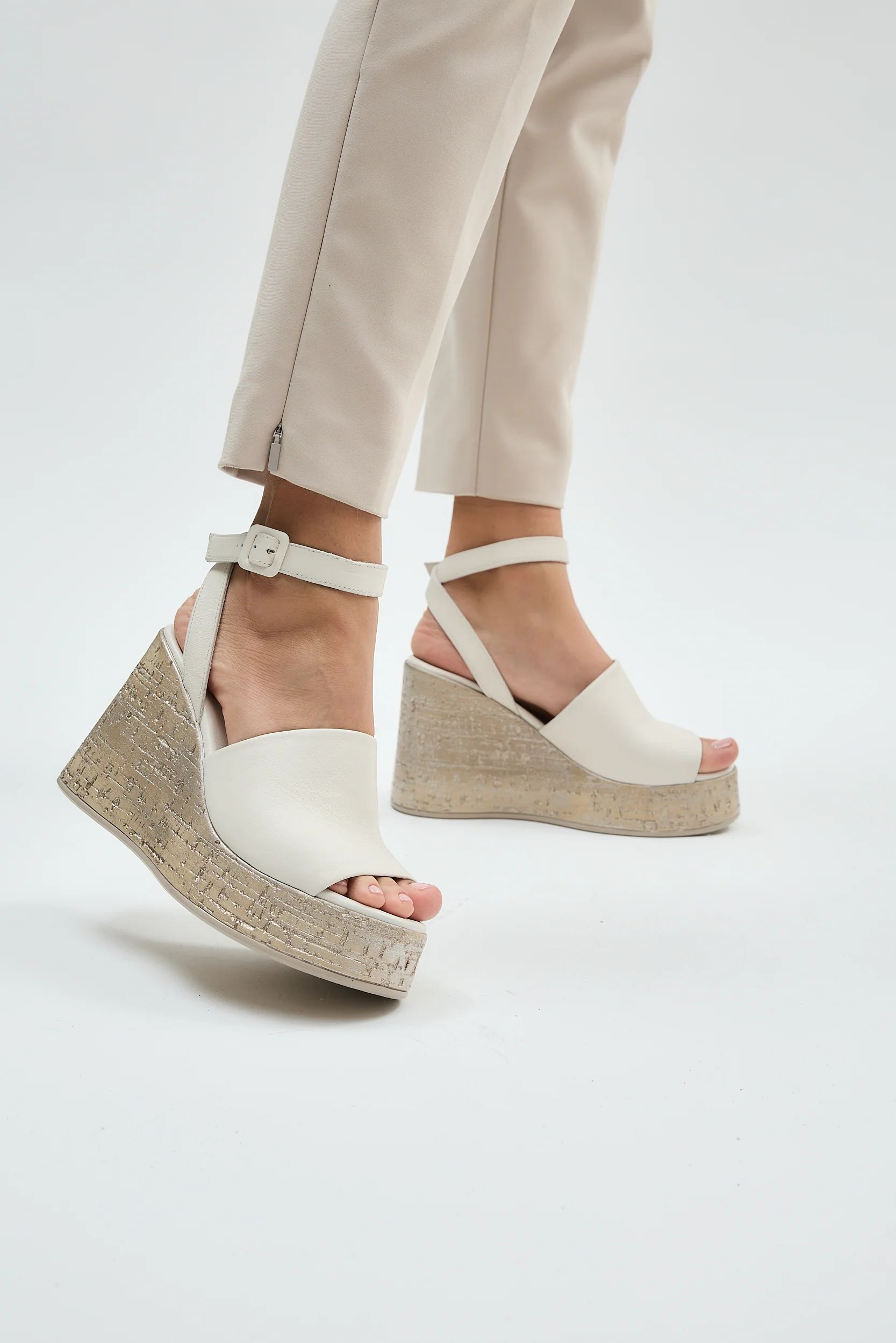 Mindy Beige - Image 12
