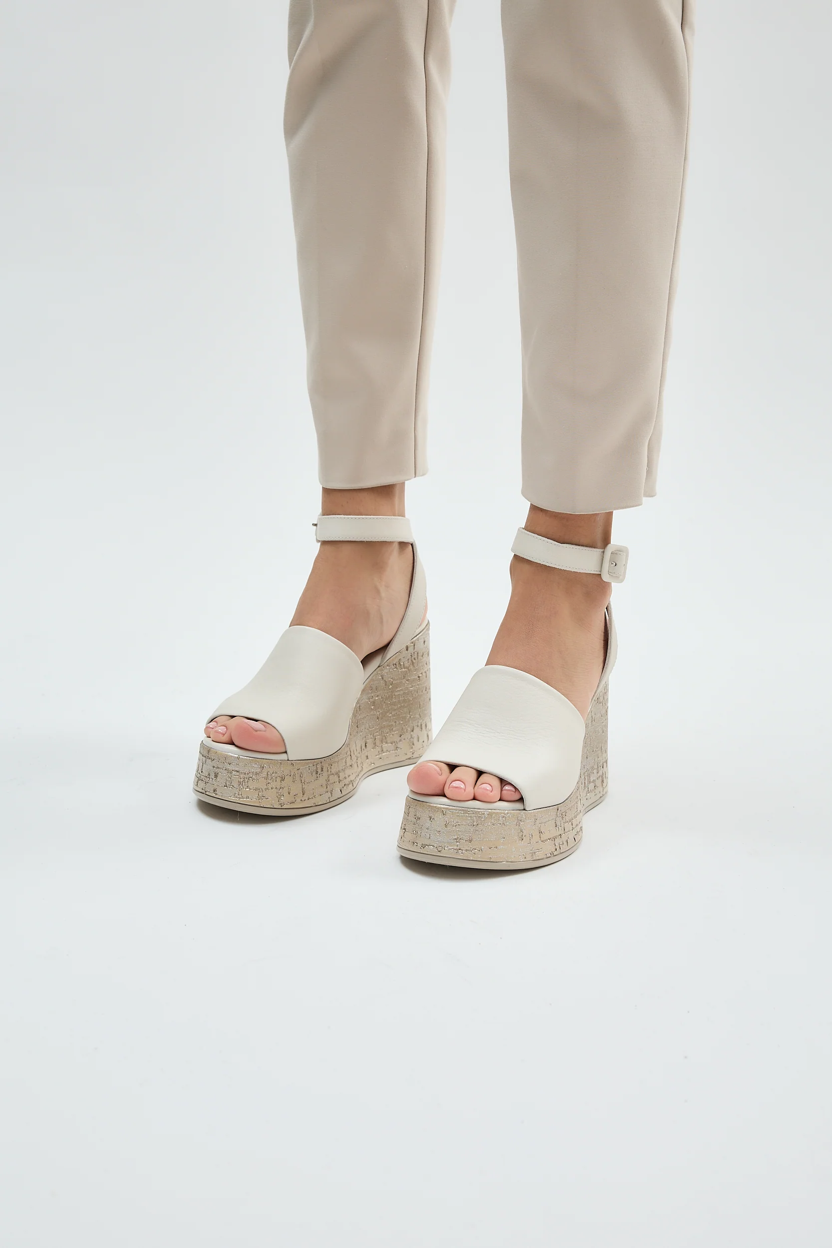 Mindy Beige - Image 13