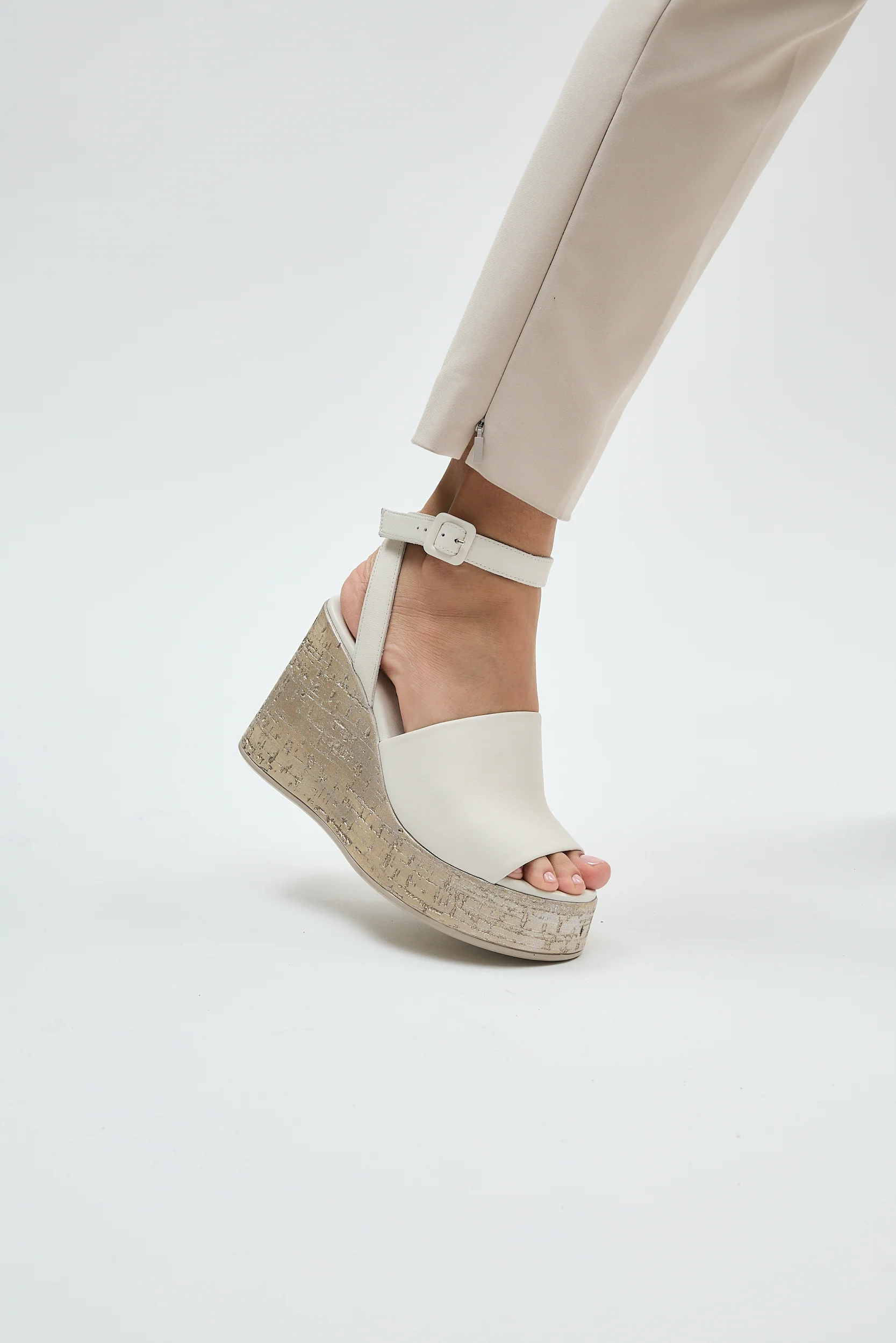 Mindy Beige - Image 14